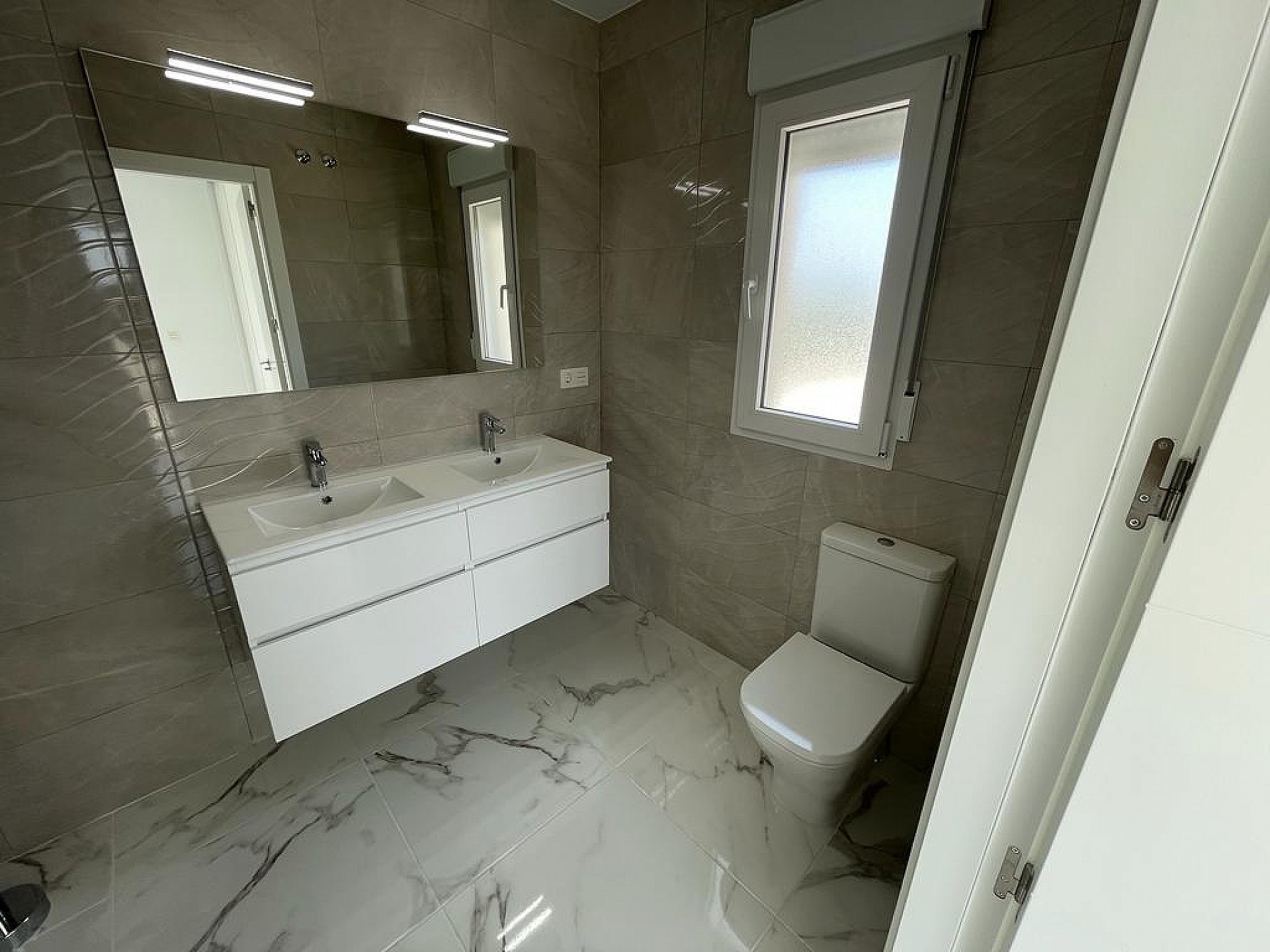 Resale - 4 Bedroom 3 Bathroom Villa in Pinoso - - Alicante Resale - 4 Bedroom 3 Bathroom Villa in Pinoso - - Alicante