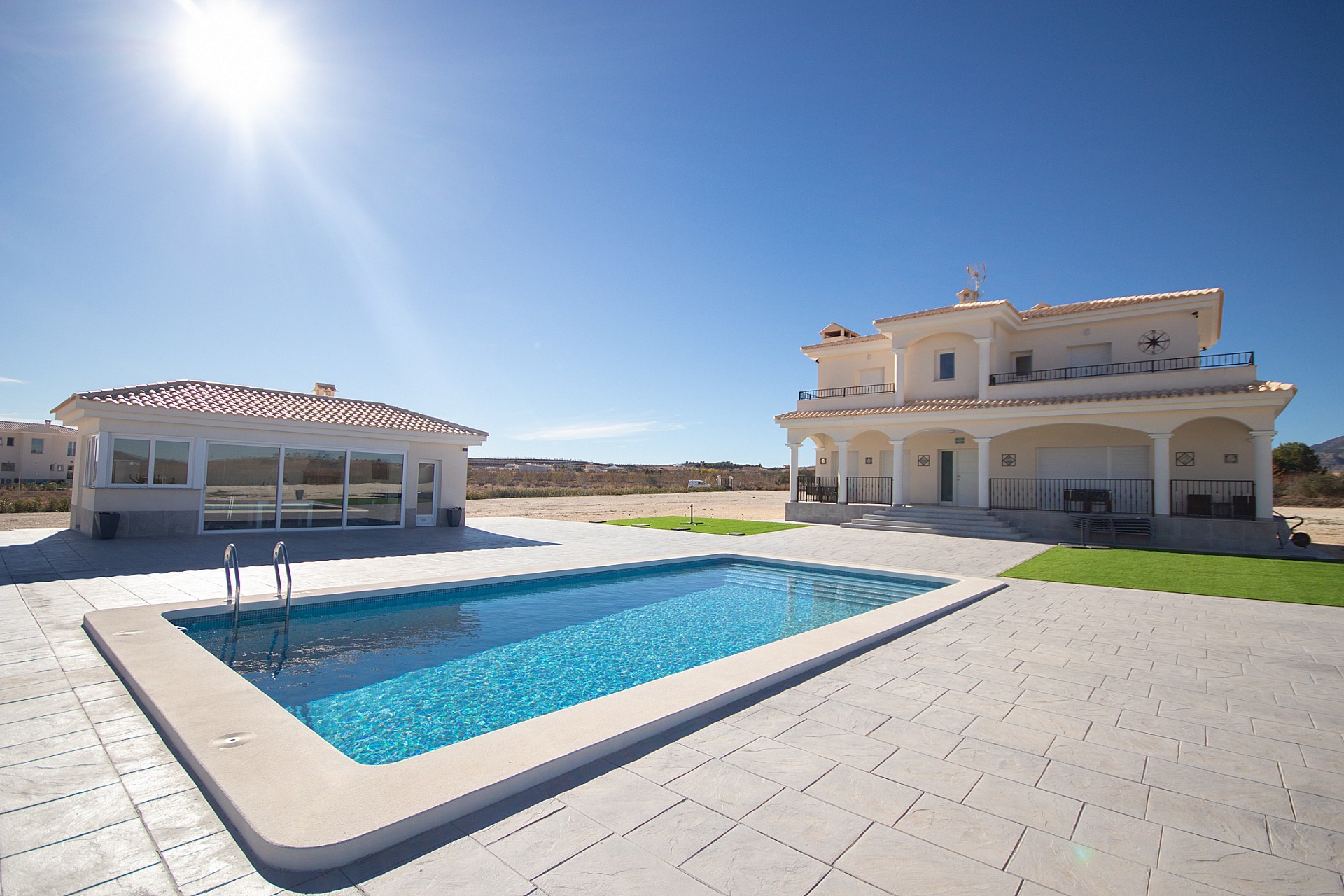 Resale - 4 Bedroom 3 Bathroom Villa in Pinoso - - Alicante Resale - 4 Bedroom 3 Bathroom Villa in Pinoso - - Alicante