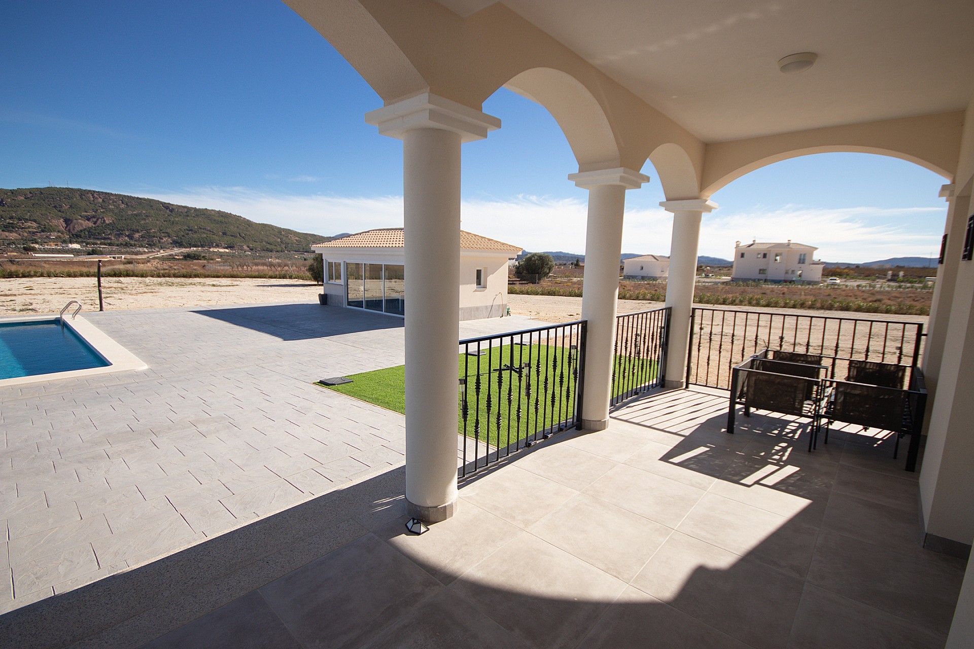 Resale - 4 Bedroom 3 Bathroom Villa in Pinoso - - Alicante Resale - 4 Bedroom 3 Bathroom Villa in Pinoso - - Alicante