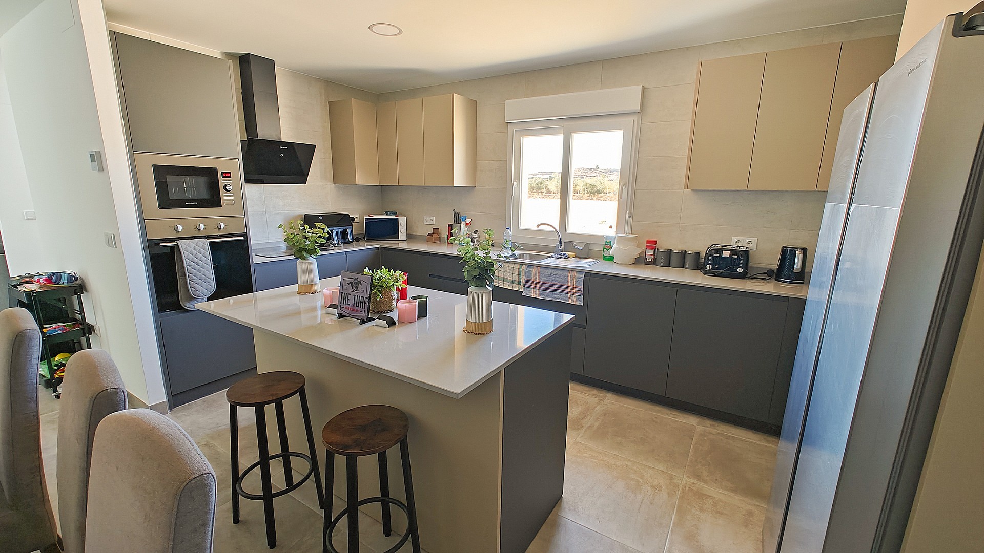 Resale - 4 Bedroom 3 Bathroom Villa in Pinoso - - Alicante Resale - 4 Bedroom 3 Bathroom Villa in Pinoso - - Alicante