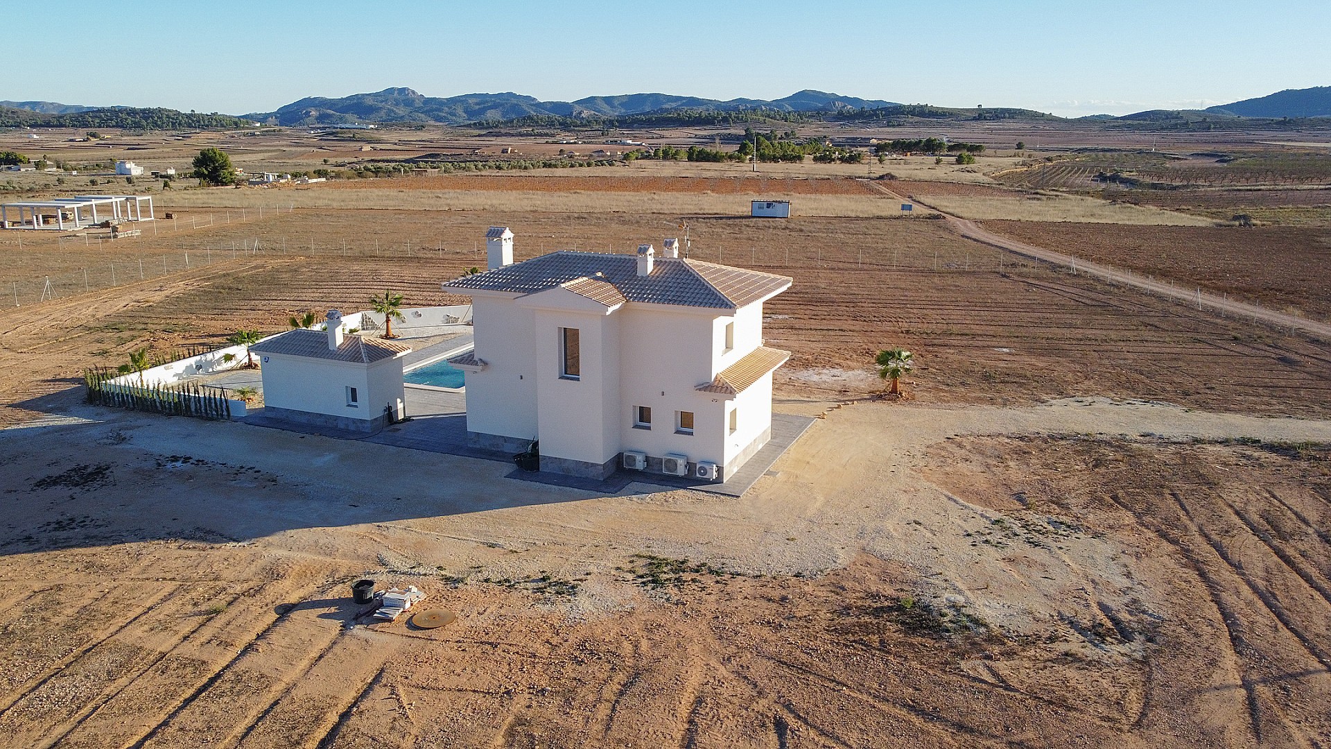 Resale - 3 Bedroom 3 Bathroom Villa in Pinoso - - Alicante Resale - 3 Bedroom 3 Bathroom Villa in Pinoso - - Alicante