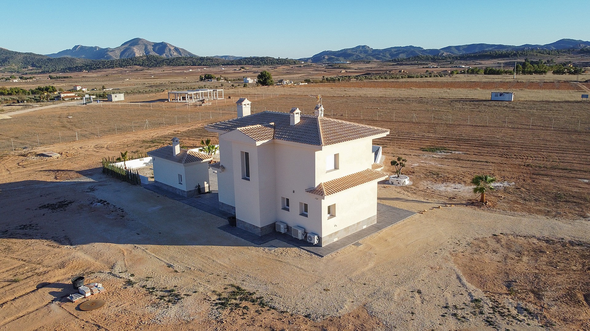 Resale - 3 Bedroom 3 Bathroom Villa in Pinoso - - Alicante Resale - 3 Bedroom 3 Bathroom Villa in Pinoso - - Alicante