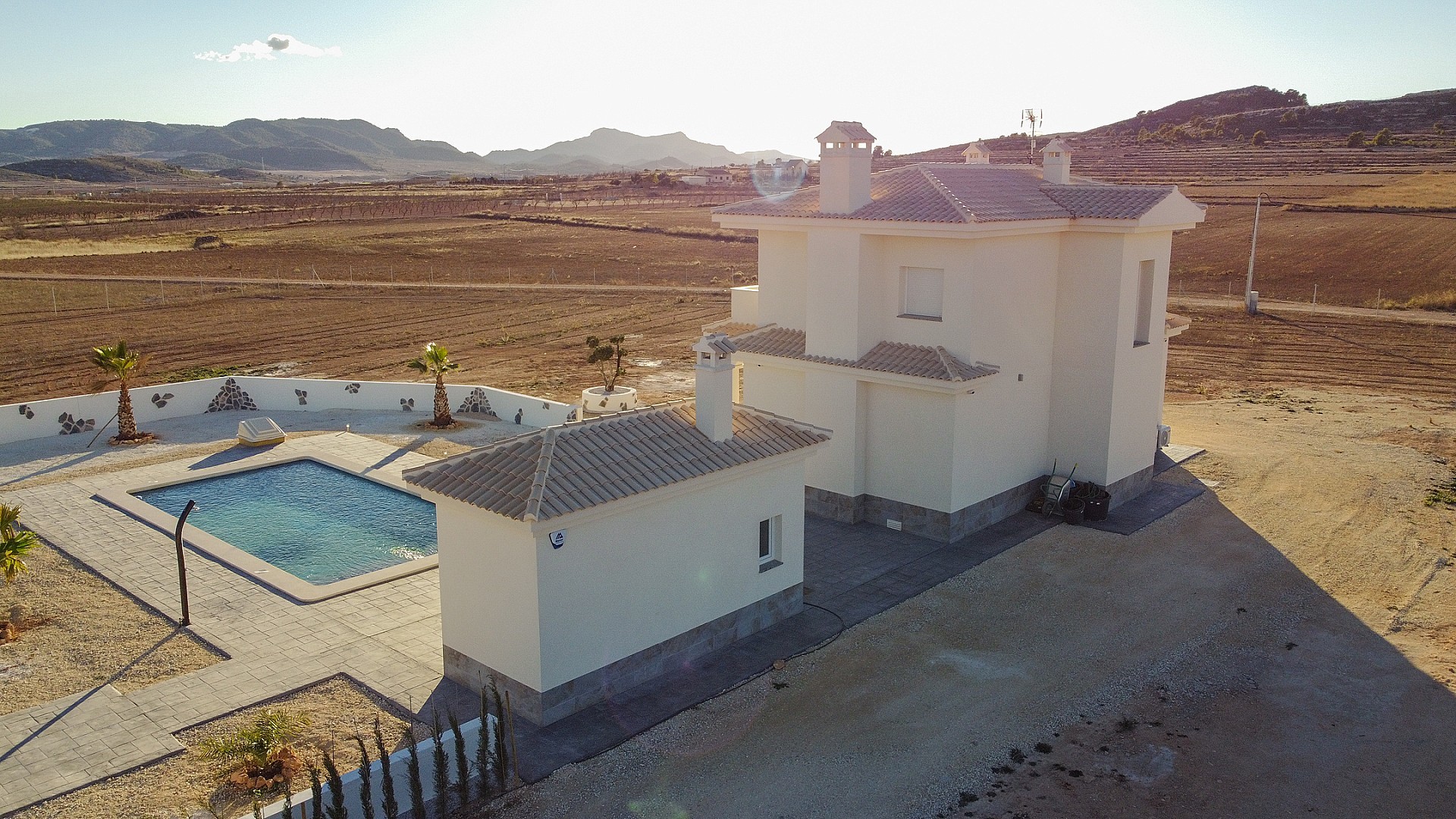 Resale - 3 Bedroom 3 Bathroom Villa in Pinoso - - Alicante Resale - 3 Bedroom 3 Bathroom Villa in Pinoso - - Alicante