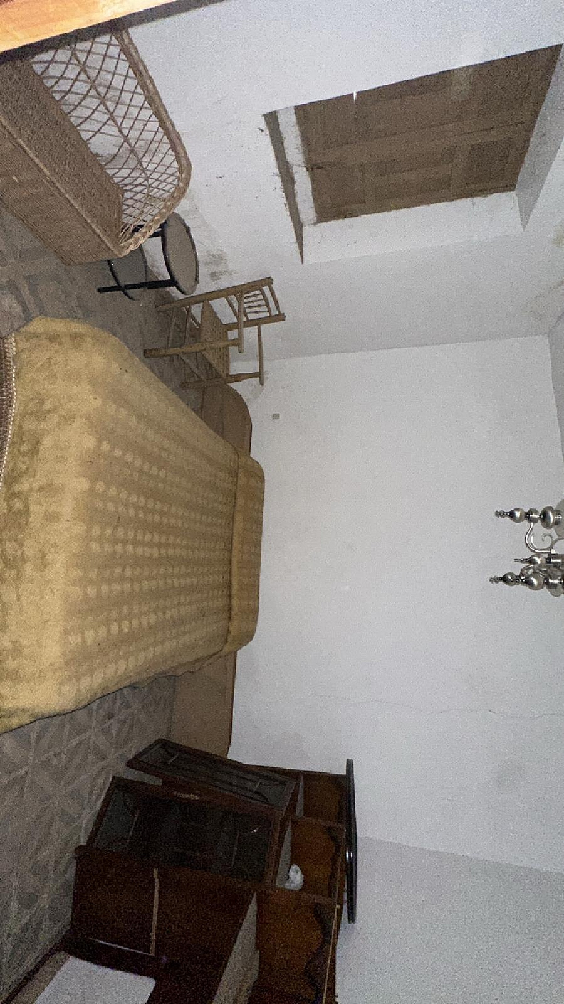Resale - 6 Bedroom 2 Bathroom Country house in Yecla - - Murcia Resale - 6 Bedroom 2 Bathroom Country house in Yecla - - Murcia