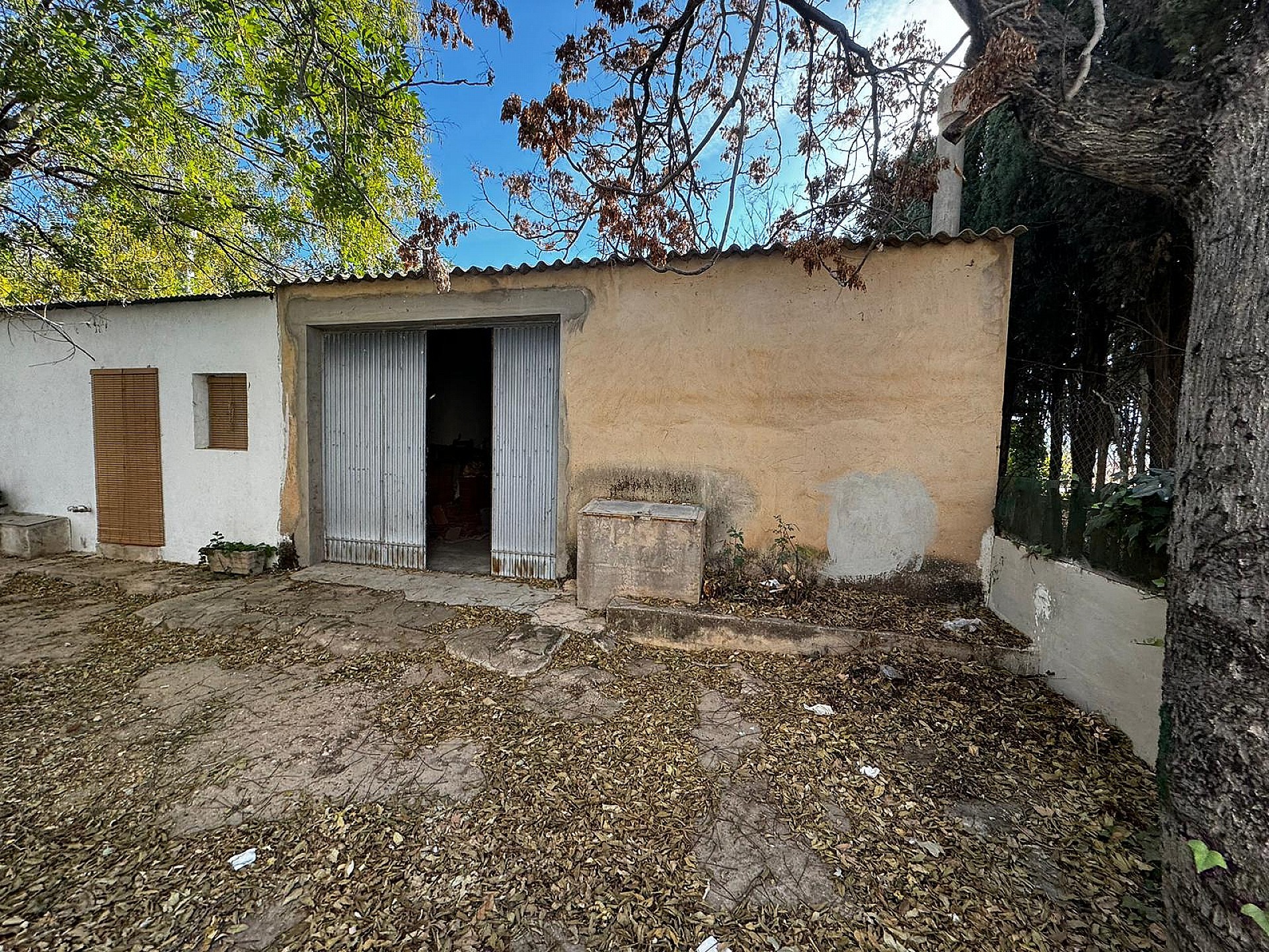Resale - 6 Bedroom 2 Bathroom Country house in Yecla - - Murcia Resale - 6 Bedroom 2 Bathroom Country house in Yecla - - Murcia
