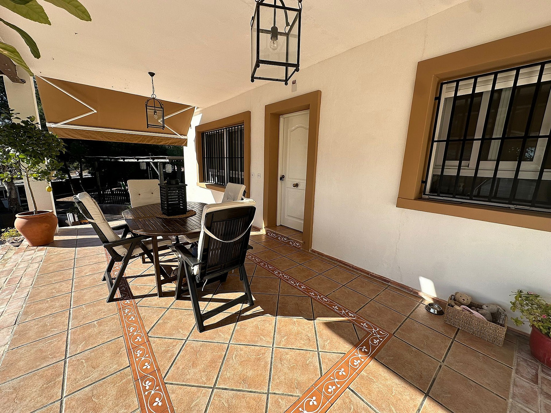 Resale - 3 Bedroom 2 Bathroom Villa in Monovar - - Alicante Resale - 3 Bedroom 2 Bathroom Villa in Monovar - - Alicante