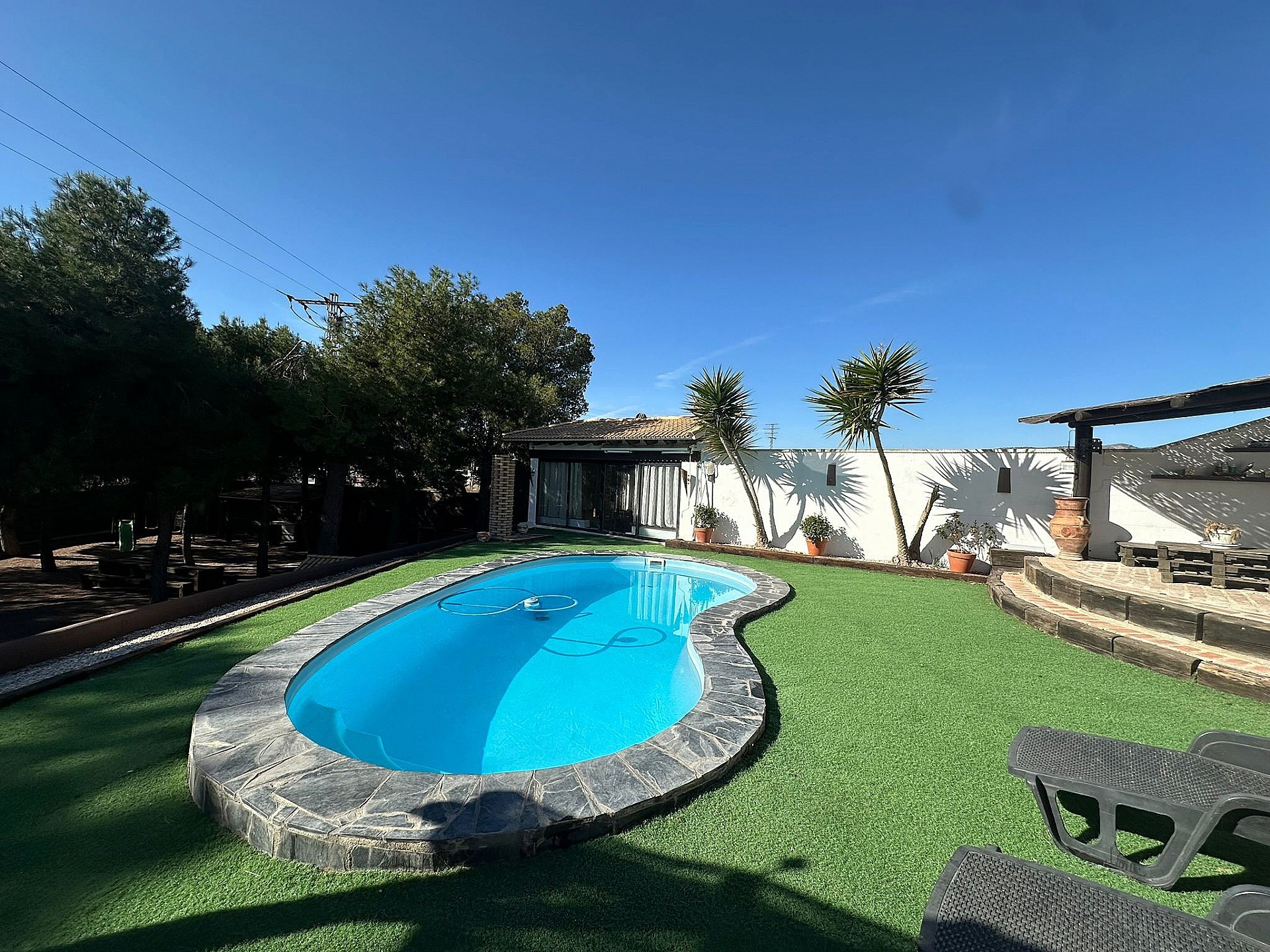 Resale - 3 Bedroom 2 Bathroom Villa in Monovar - - Alicante Resale - 3 Bedroom 2 Bathroom Villa in Monovar - - Alicante