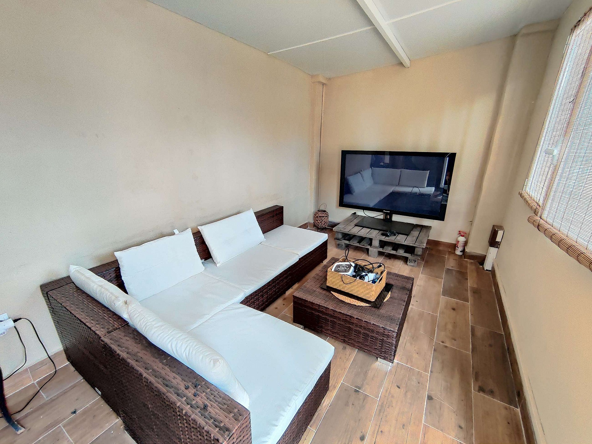Resale - 3 Bedroom 2 Bathroom Villa in Monovar - - Alicante Resale - 3 Bedroom 2 Bathroom Villa in Monovar - - Alicante