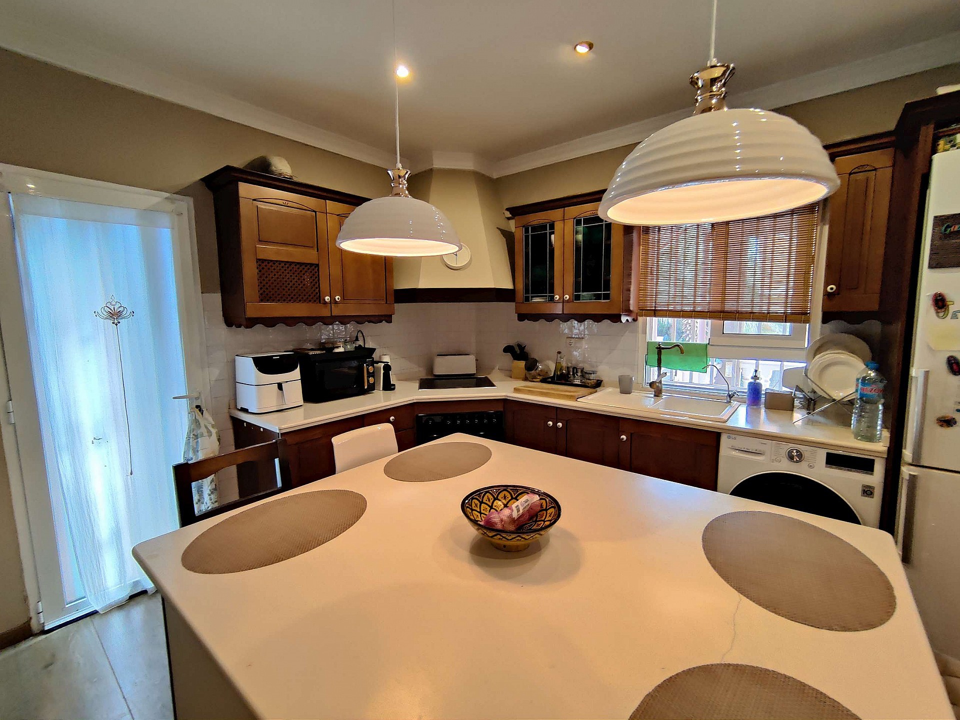 Resale - 3 Bedroom 2 Bathroom Villa in Monovar - - Alicante Resale - 3 Bedroom 2 Bathroom Villa in Monovar - - Alicante