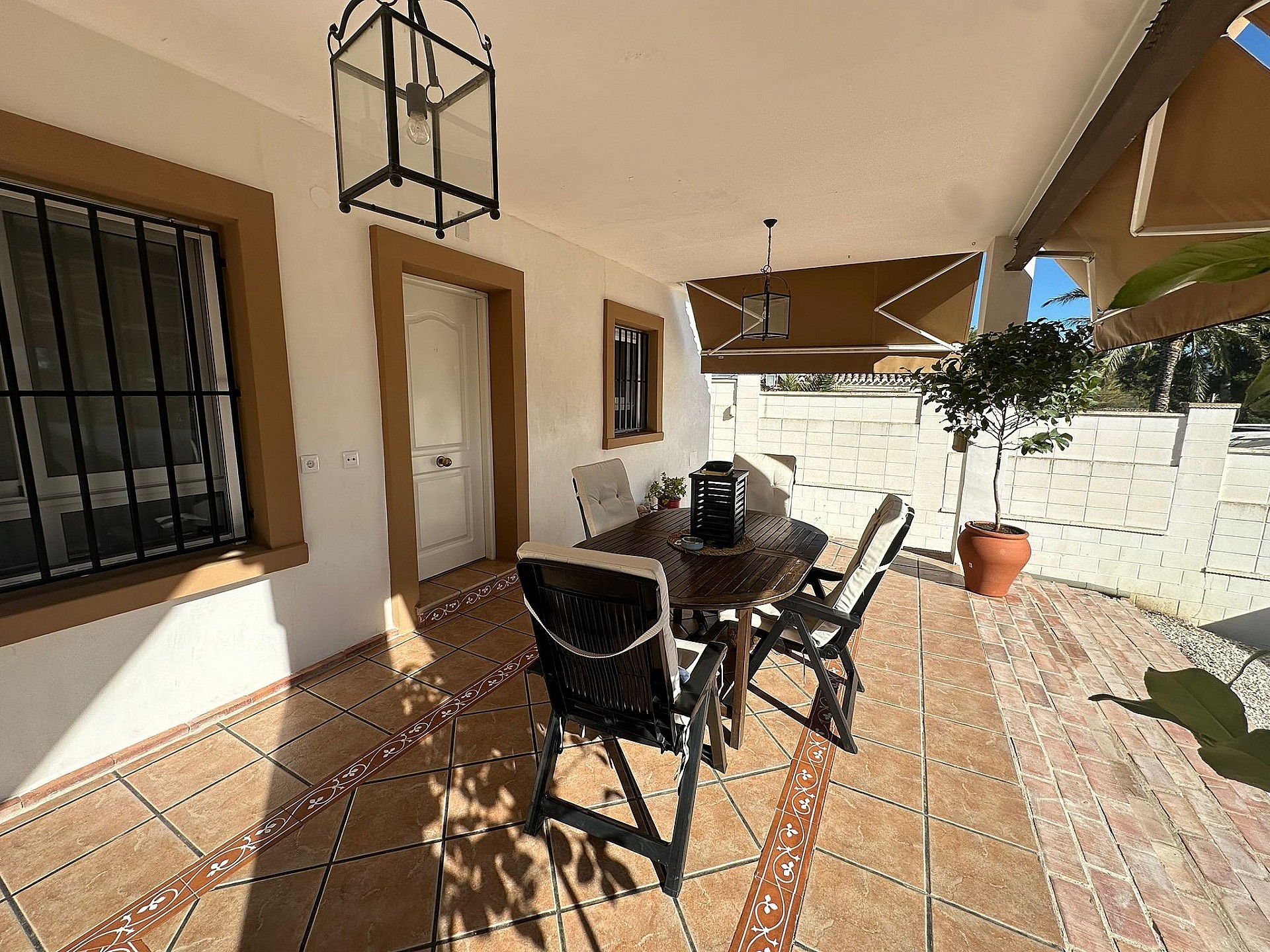 Resale - 3 Bedroom 2 Bathroom Villa in Monovar - - Alicante Resale - 3 Bedroom 2 Bathroom Villa in Monovar - - Alicante