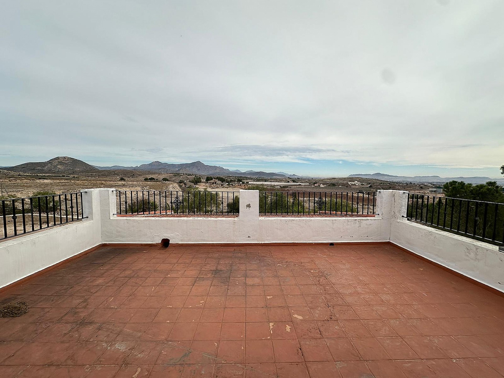Resale - 9 Bedroom 4 Bathroom Country house in Novelda - - Alicante Resale - 9 Bedroom 4 Bathroom Country house in Novelda - - Alicante