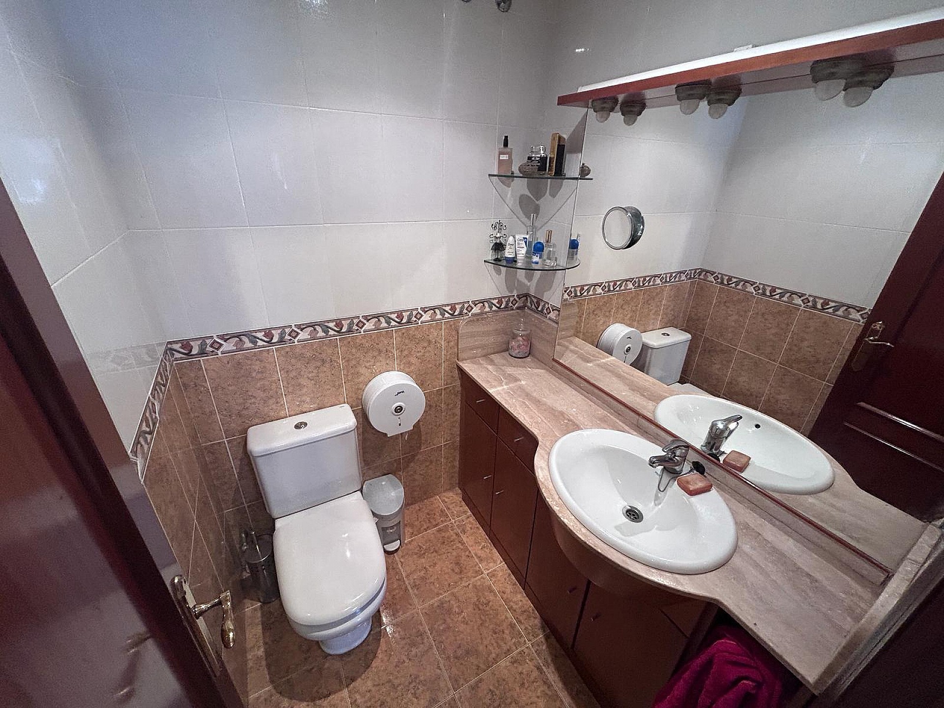 Resale - 4 Bedroom 3 Bathroom Semi-detached in Monovar - - Alicante Resale - 4 Bedroom 3 Bathroom Semi-detached in Monovar - - Alicante