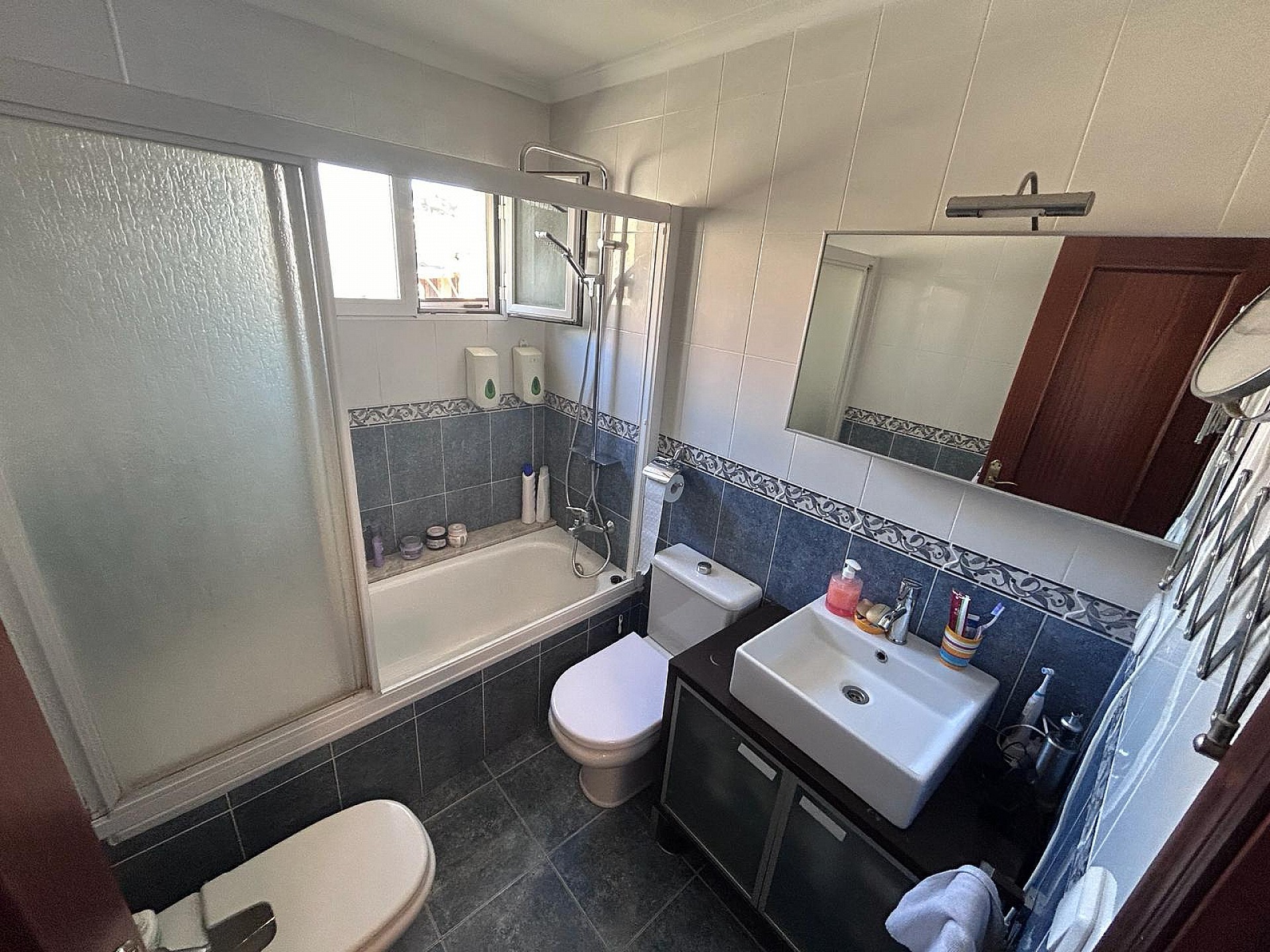 Resale - 4 Bedroom 3 Bathroom Semi-detached in Monovar - - Alicante Resale - 4 Bedroom 3 Bathroom Semi-detached in Monovar - - Alicante