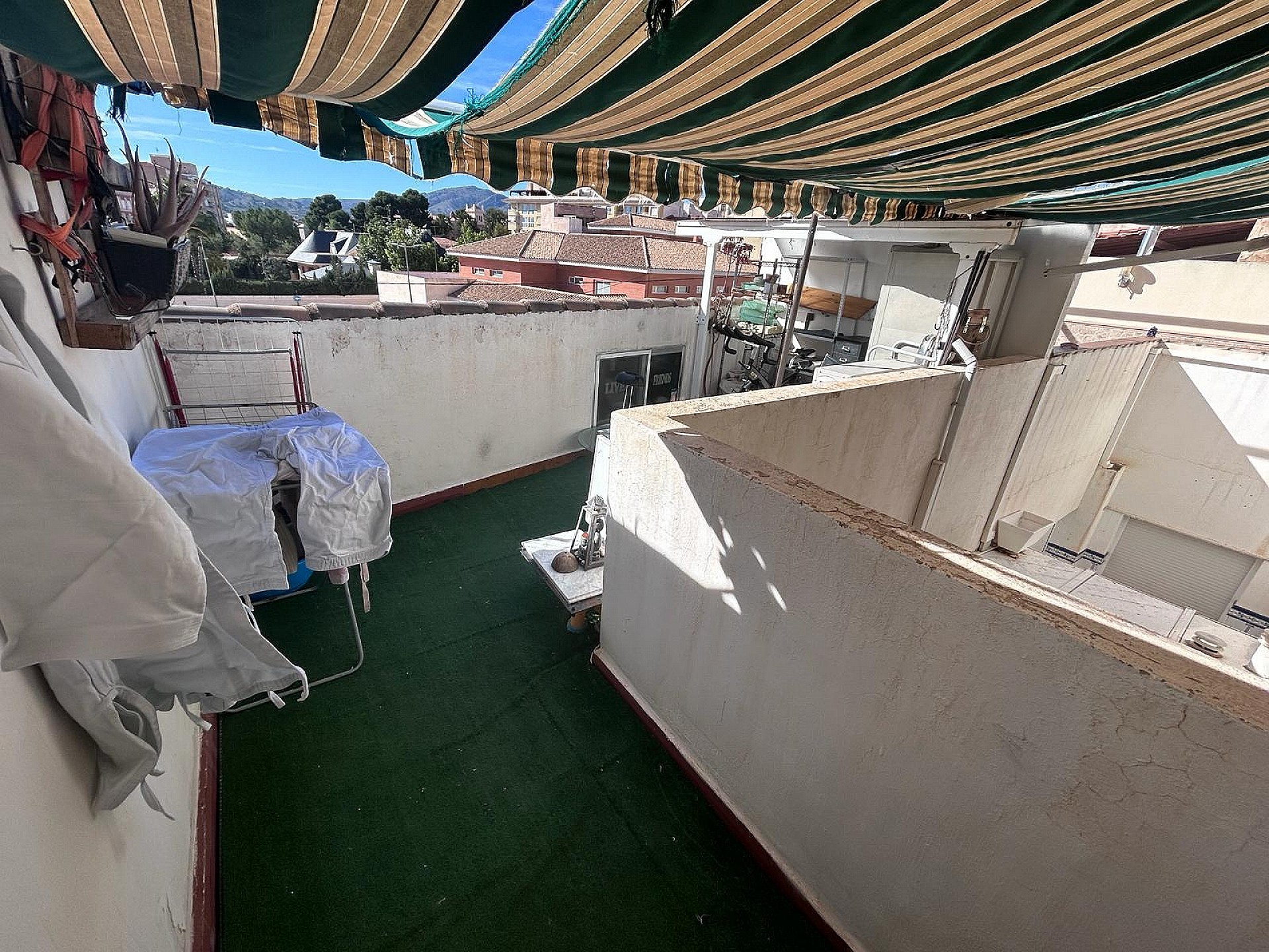 Resale - 4 Bedroom 3 Bathroom Semi-detached in Monovar - - Alicante Resale - 4 Bedroom 3 Bathroom Semi-detached in Monovar - - Alicante
