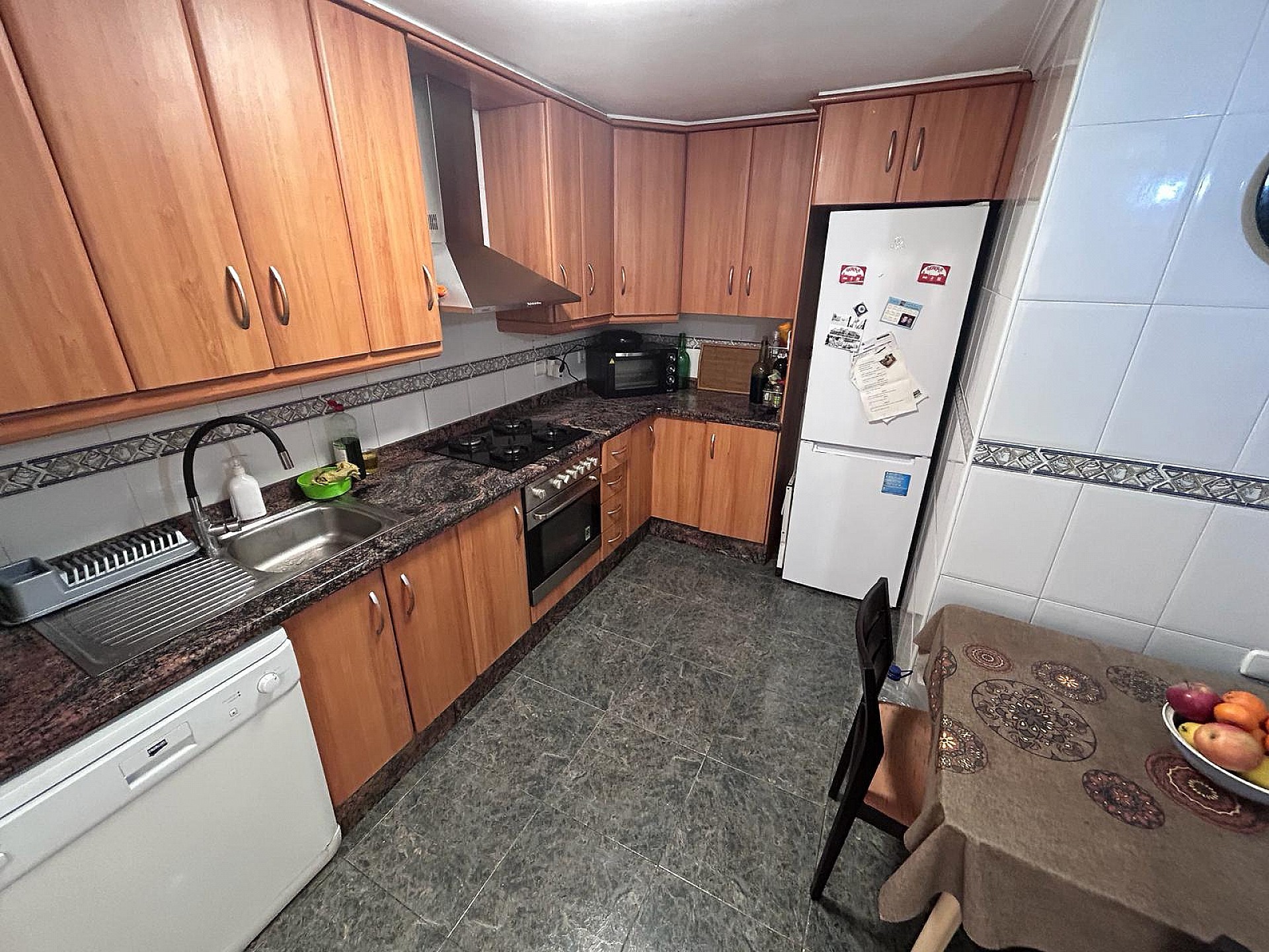 Resale - 4 Bedroom 3 Bathroom Semi-detached in Monovar - - Alicante Resale - 4 Bedroom 3 Bathroom Semi-detached in Monovar - - Alicante