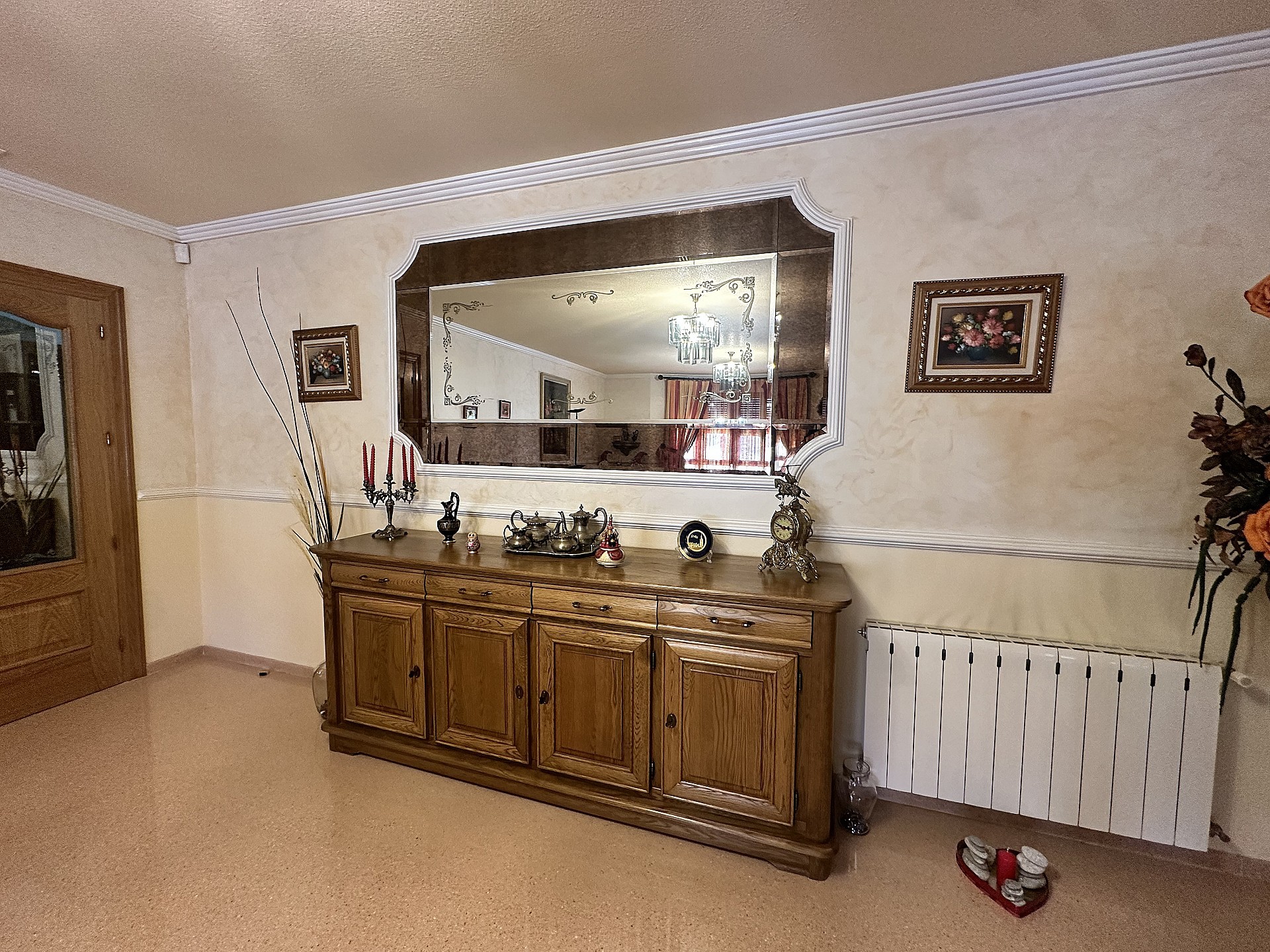 Resale - 7 Bedroom 6 Bathroom Villa in Petrer - - Alicante Resale - 7 Bedroom 6 Bathroom Villa in Petrer - - Alicante