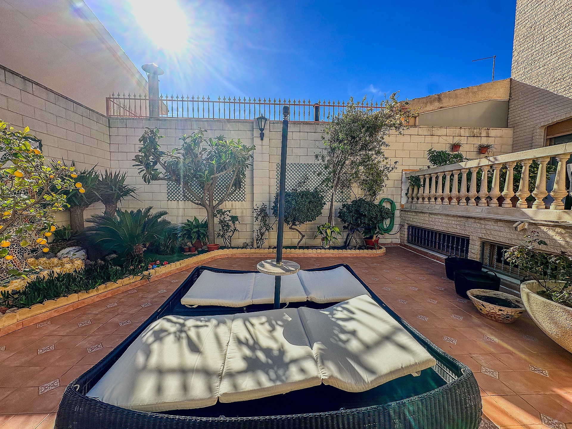 Resale - 7 Bedroom 6 Bathroom Villa in Petrer - - Alicante Resale - 7 Bedroom 6 Bathroom Villa in Petrer - - Alicante
