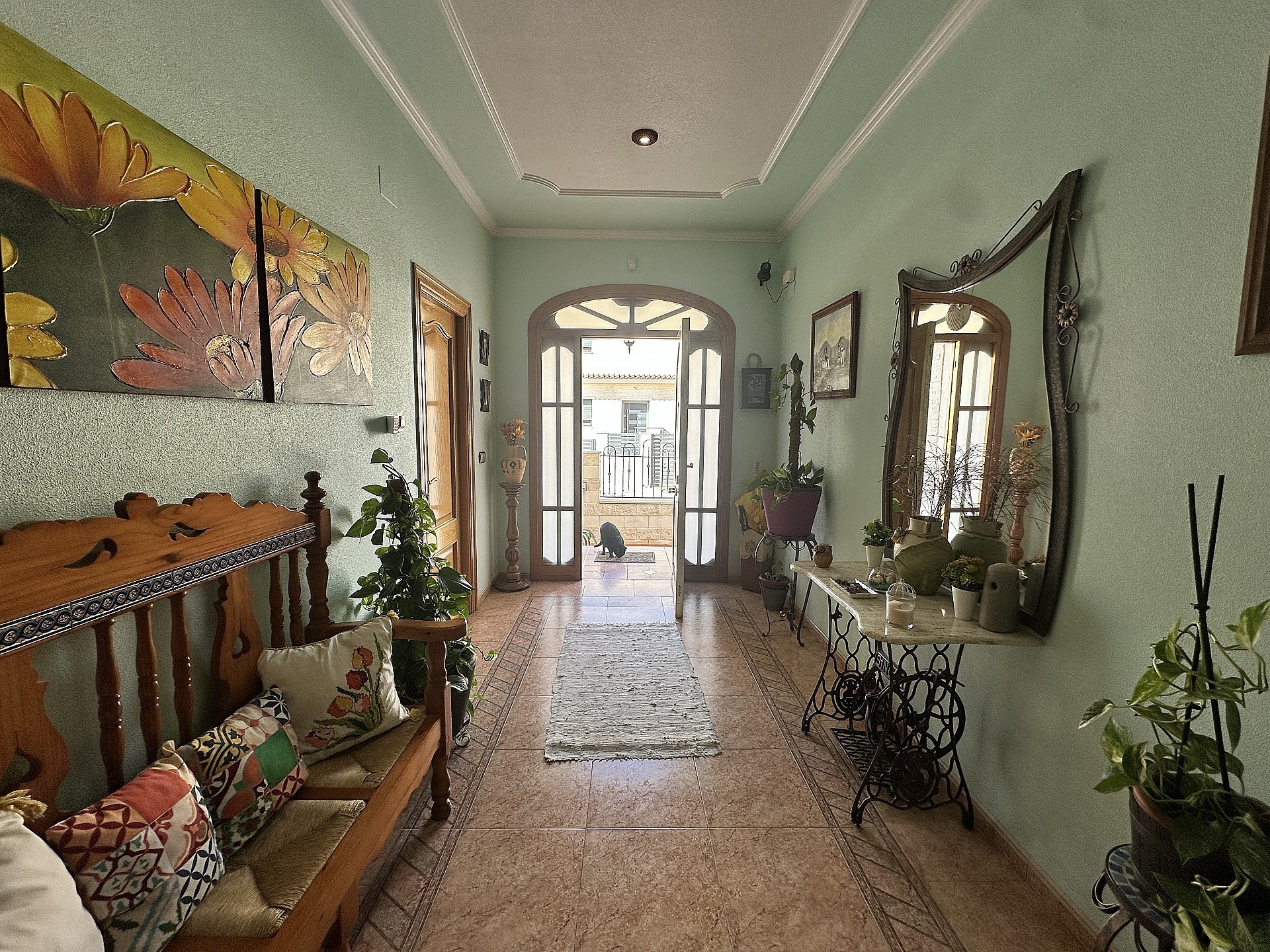 Resale - 7 Bedroom 6 Bathroom Villa in Petrer - - Alicante Resale - 7 Bedroom 6 Bathroom Villa in Petrer - - Alicante