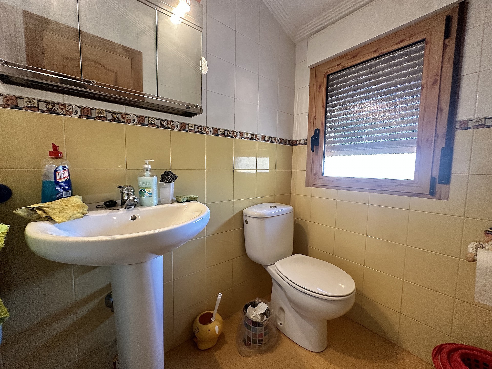 Resale - 7 Bedroom 6 Bathroom Villa in Petrer - - Alicante Resale - 7 Bedroom 6 Bathroom Villa in Petrer - - Alicante
