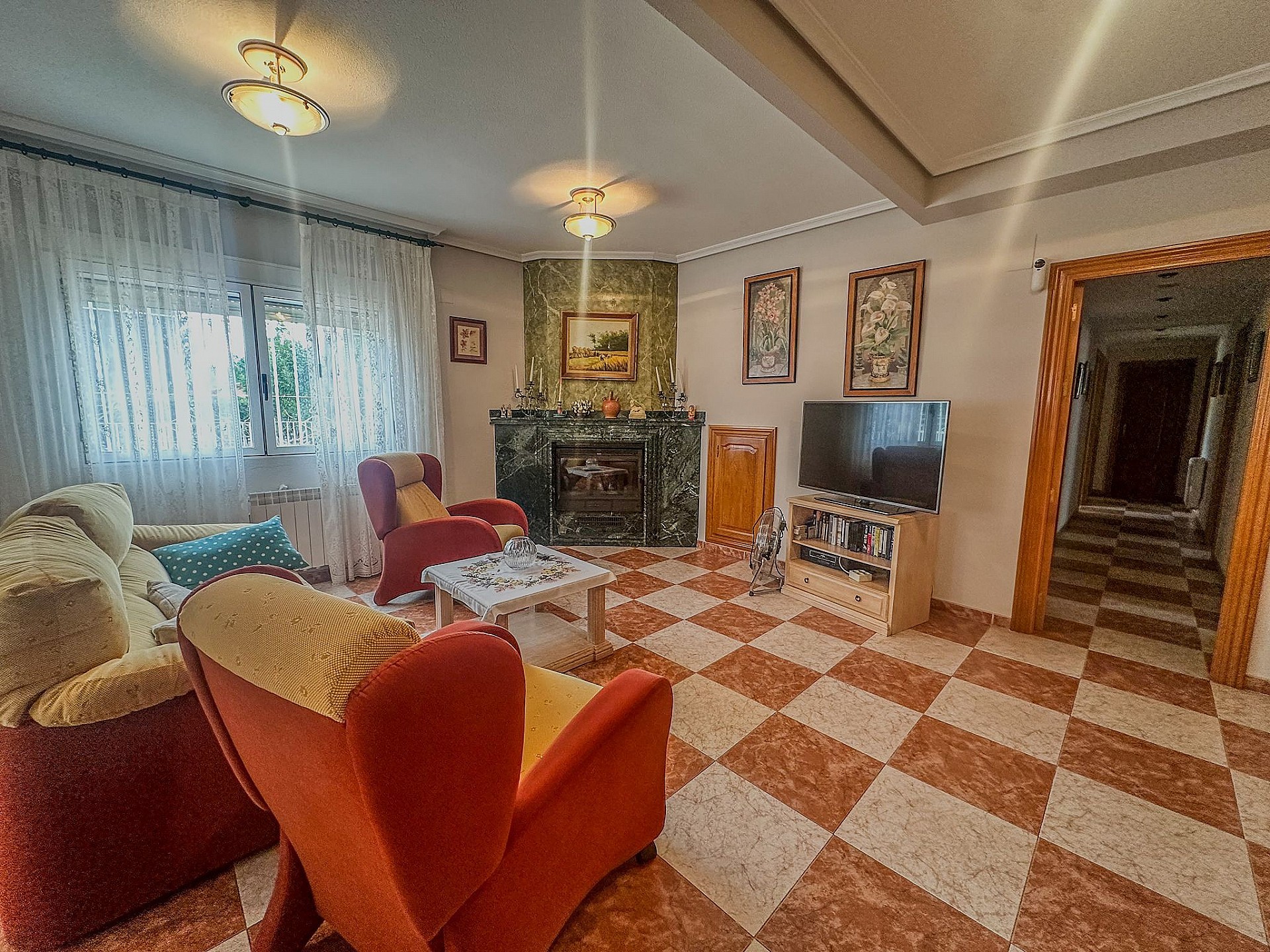 Resale - 5 Bedroom 3 Bathroom Villa in Sax - - Alicante Resale - 5 Bedroom 3 Bathroom Villa in Sax - - Alicante