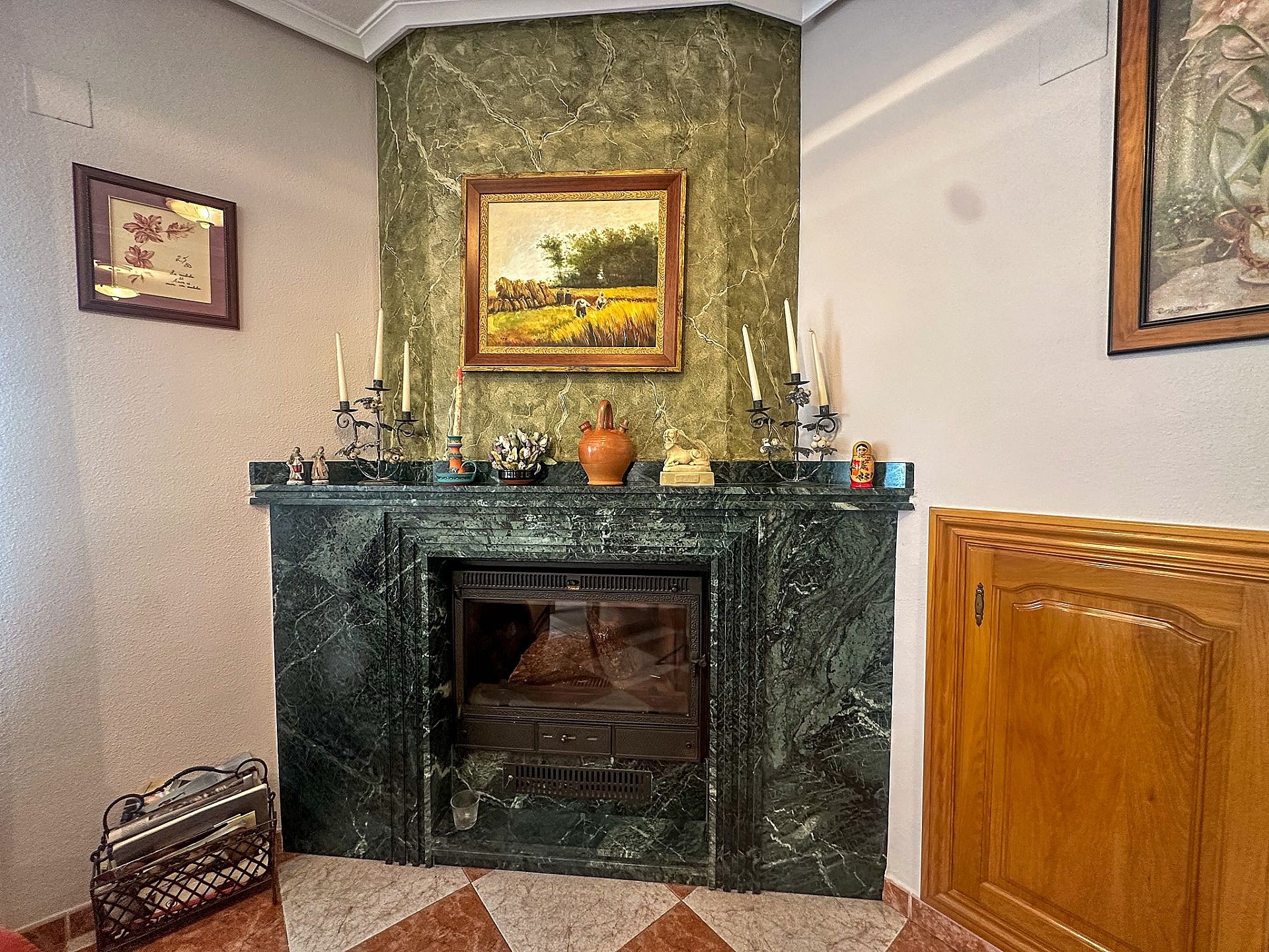 Resale - 5 Bedroom 3 Bathroom Villa in Sax - - Alicante Resale - 5 Bedroom 3 Bathroom Villa in Sax - - Alicante