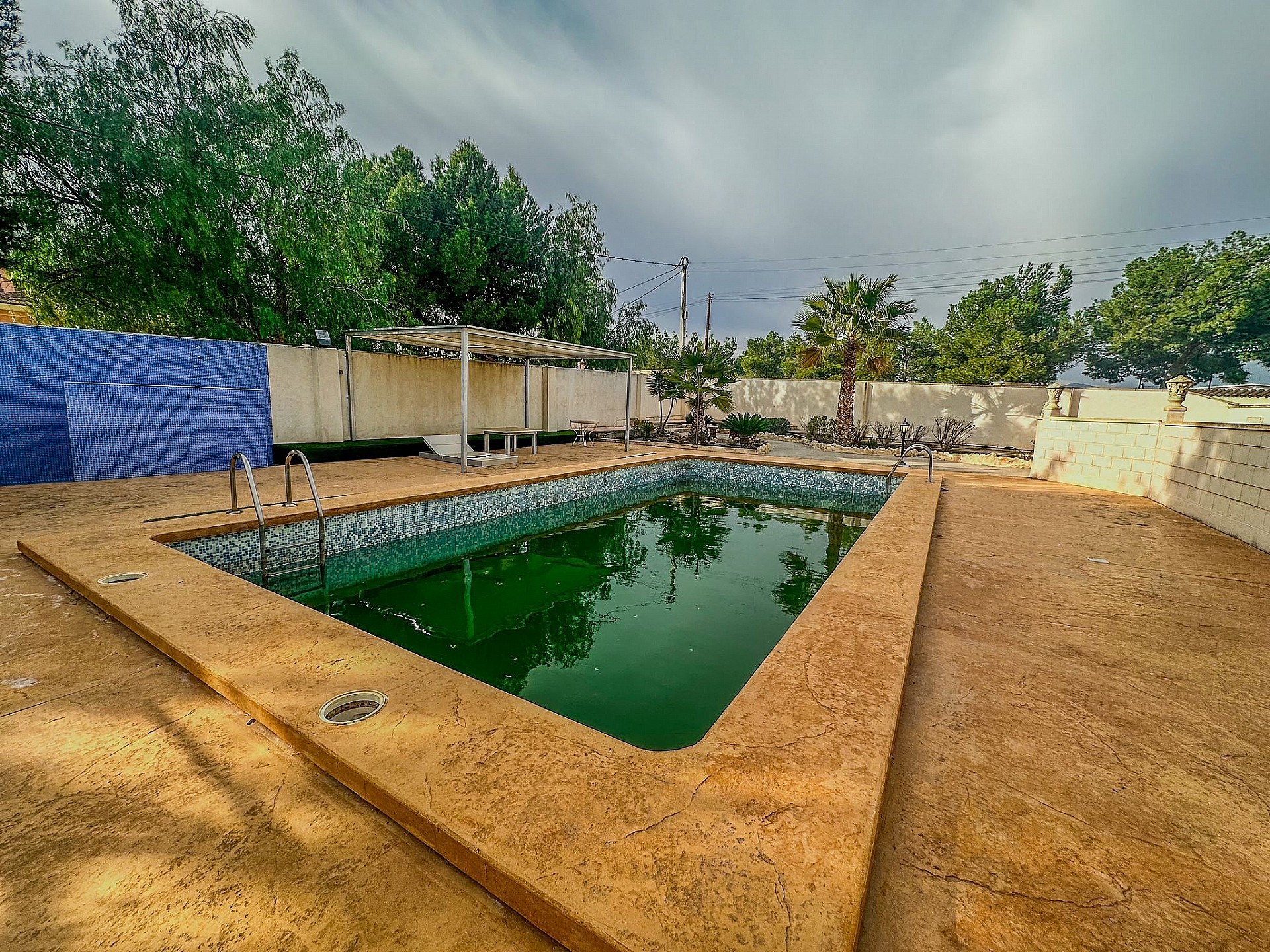 Resale - 5 Bedroom 3 Bathroom Villa in Sax - - Alicante Resale - 5 Bedroom 3 Bathroom Villa in Sax - - Alicante
