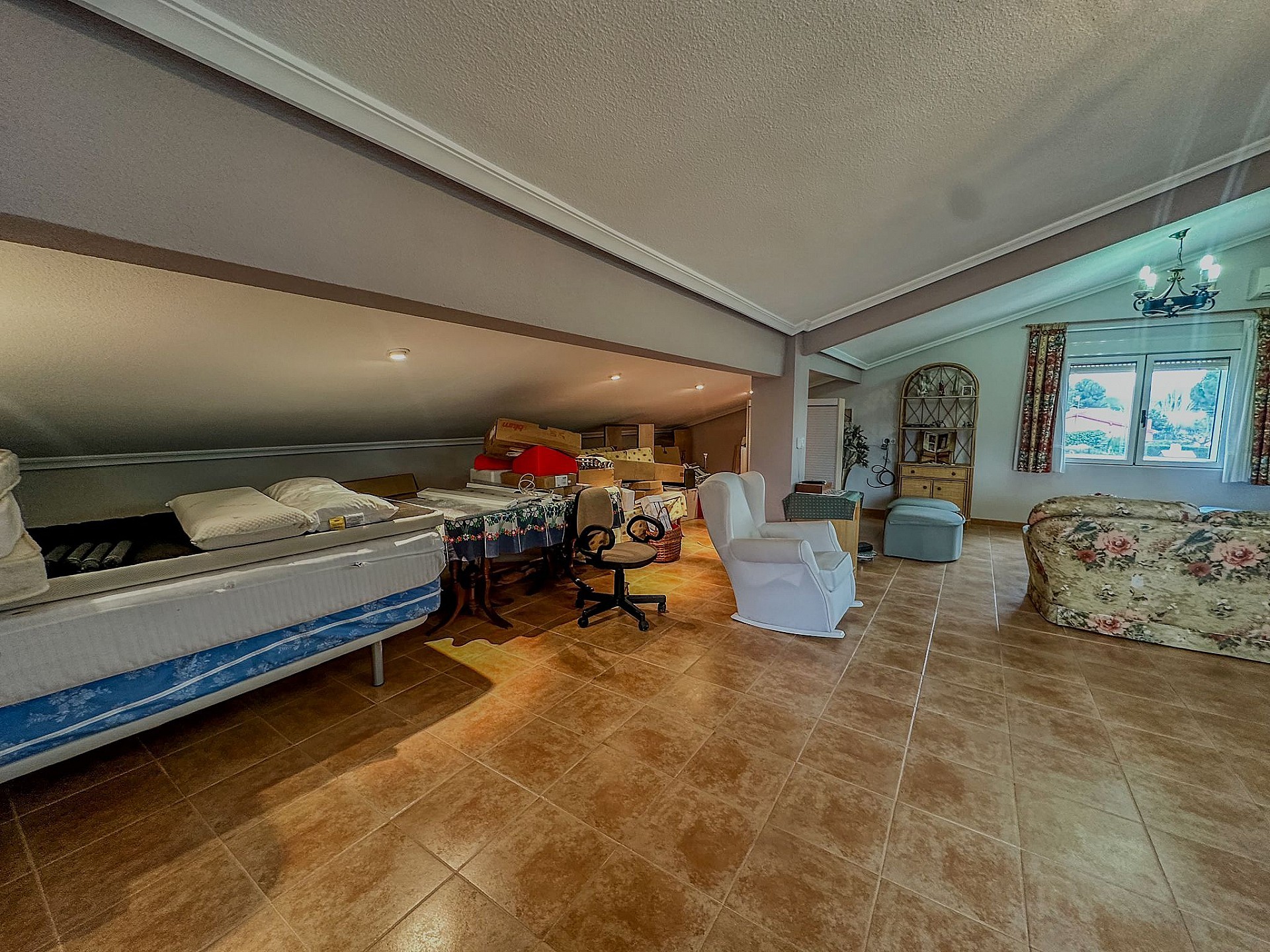 Resale - 5 Bedroom 3 Bathroom Villa in Sax - - Alicante Resale - 5 Bedroom 3 Bathroom Villa in Sax - - Alicante