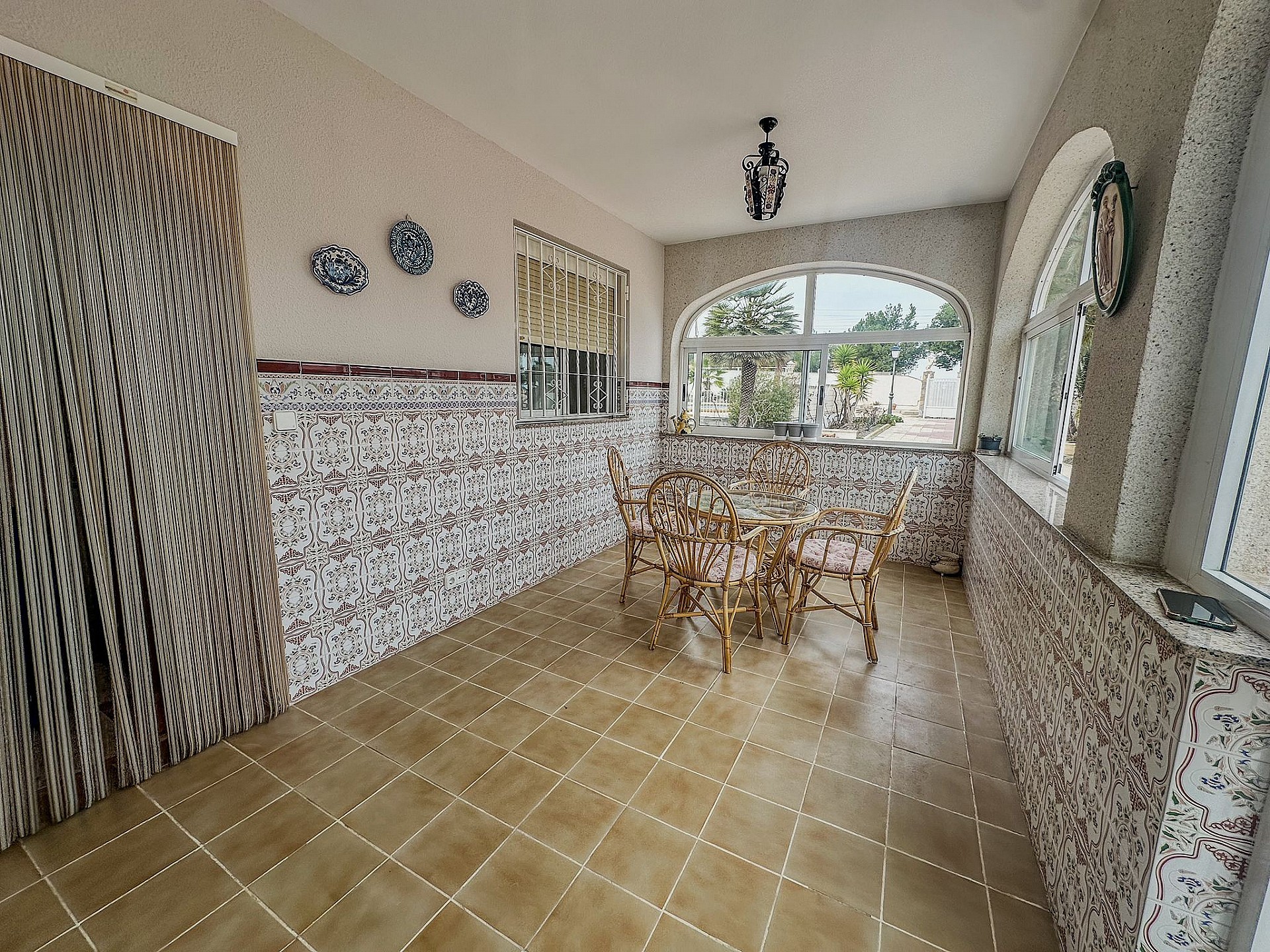 Resale - 5 Bedroom 3 Bathroom Villa in Sax - - Alicante Resale - 5 Bedroom 3 Bathroom Villa in Sax - - Alicante