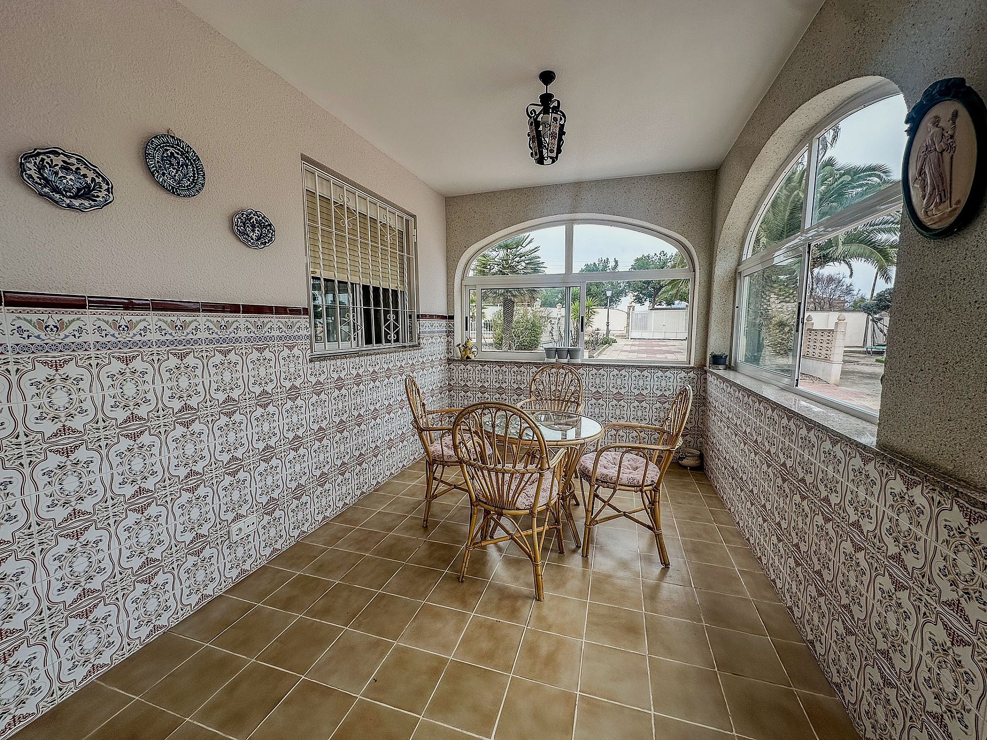 Resale - 5 Bedroom 3 Bathroom Villa in Sax - - Alicante Resale - 5 Bedroom 3 Bathroom Villa in Sax - - Alicante