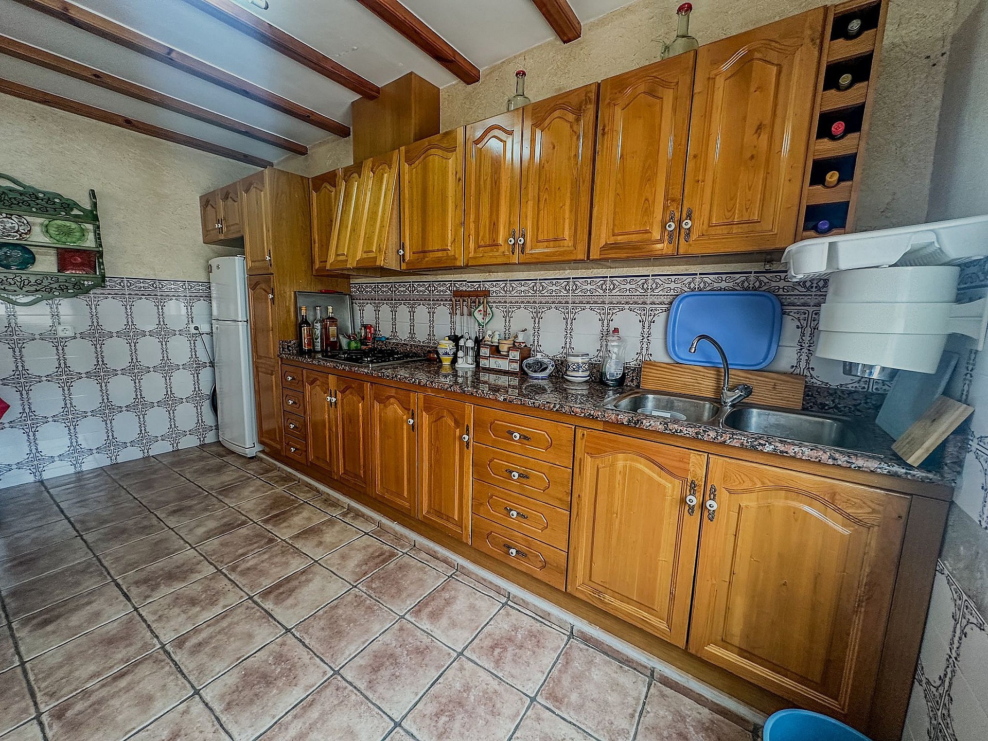 Resale - 5 Bedroom 3 Bathroom Villa in Sax - - Alicante Resale - 5 Bedroom 3 Bathroom Villa in Sax - - Alicante
