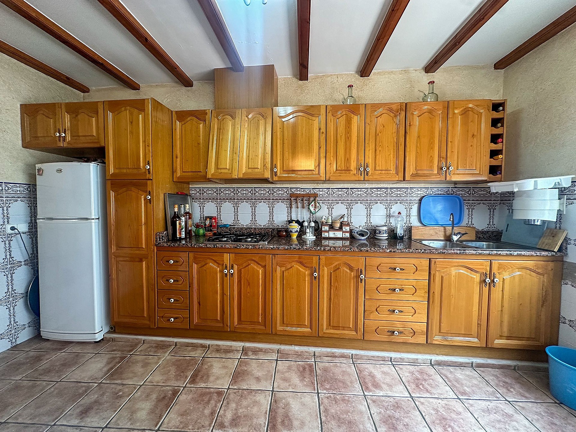 Resale - 5 Bedroom 3 Bathroom Villa in Sax - - Alicante Resale - 5 Bedroom 3 Bathroom Villa in Sax - - Alicante
