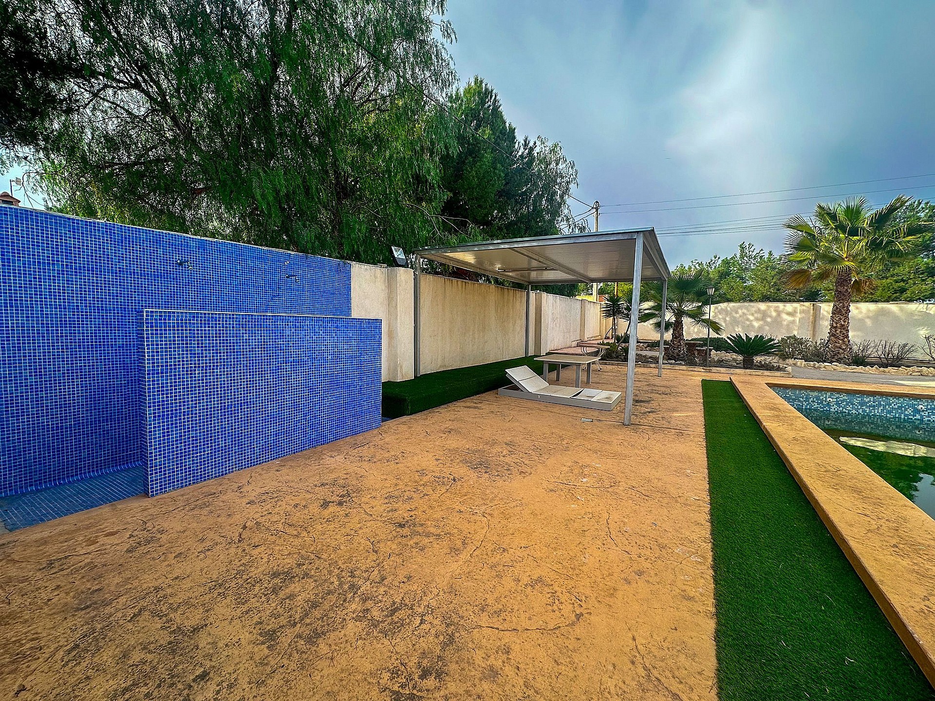 Resale - 5 Bedroom 3 Bathroom Villa in Sax - - Alicante Resale - 5 Bedroom 3 Bathroom Villa in Sax - - Alicante