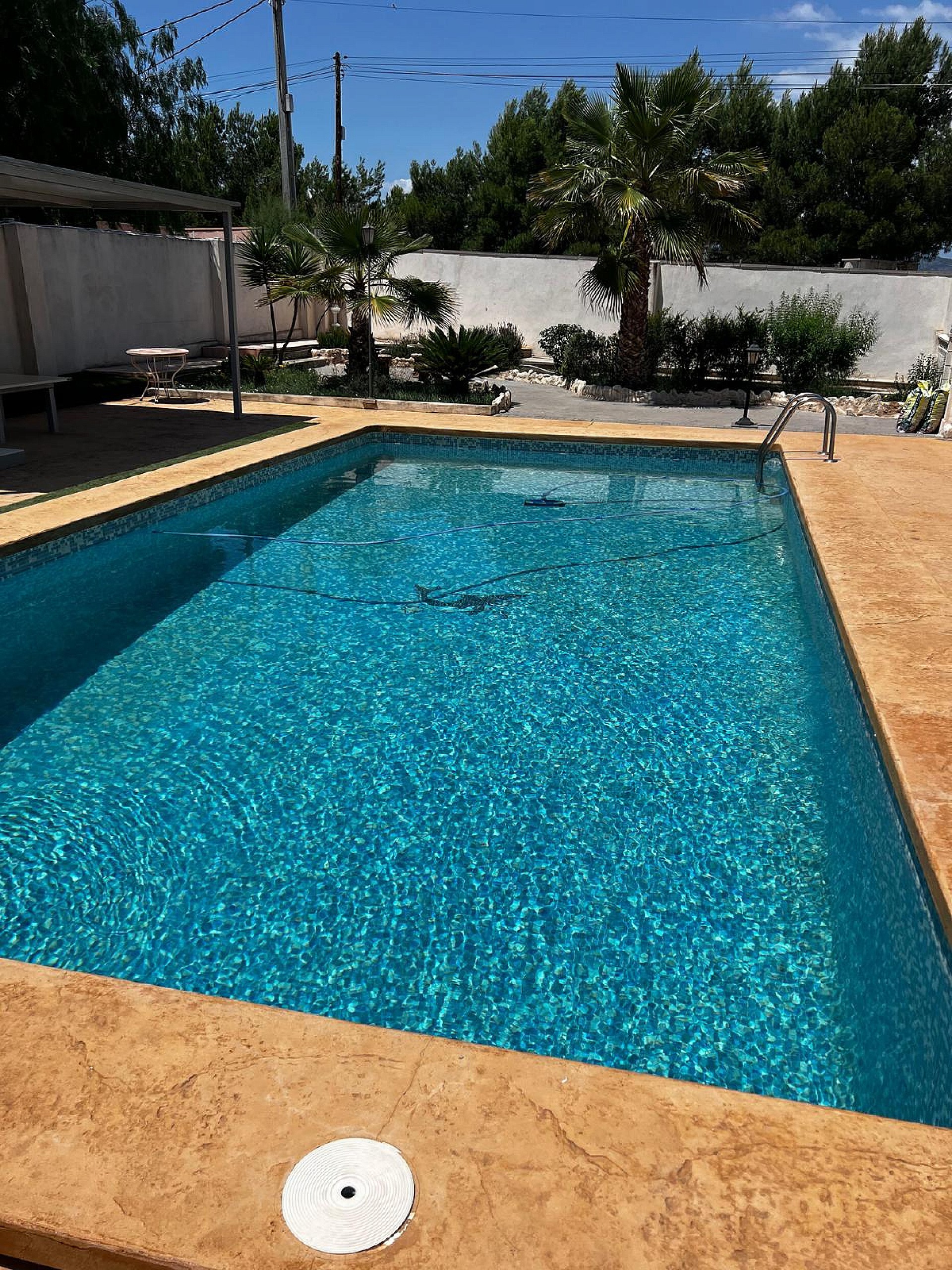 Resale - 5 Bedroom 3 Bathroom Villa in Sax - - Alicante Resale - 5 Bedroom 3 Bathroom Villa in Sax - - Alicante