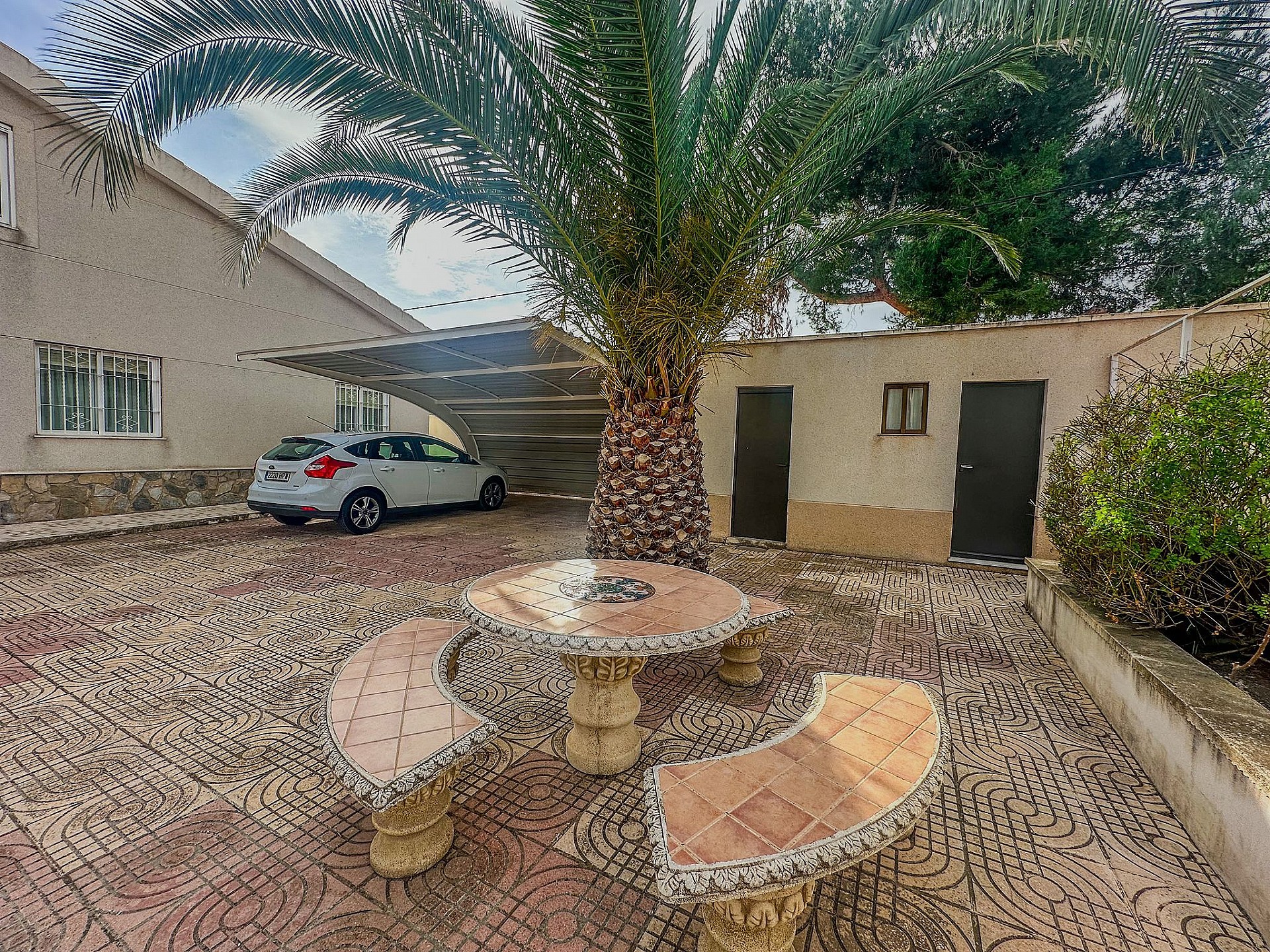 Resale - 5 Bedroom 3 Bathroom Villa in Sax - - Alicante Resale - 5 Bedroom 3 Bathroom Villa in Sax - - Alicante