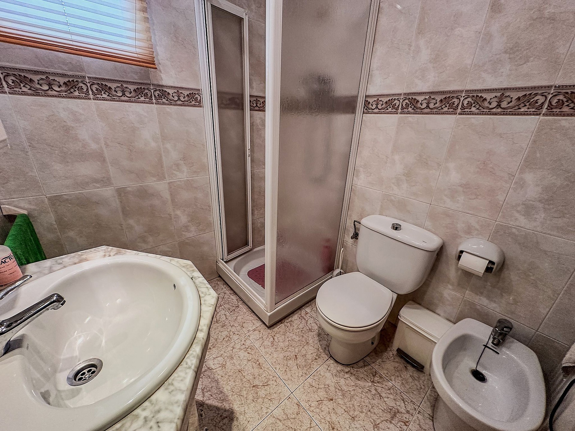 Resale - 5 Bedroom 3 Bathroom Villa in Sax - - Alicante Resale - 5 Bedroom 3 Bathroom Villa in Sax - - Alicante