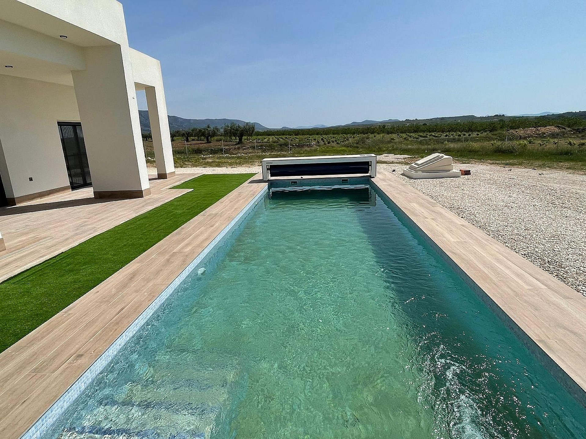Resale - 4 Bedroom 2 Bathroom Villa in Aspe - - Alicante Resale - 4 Bedroom 2 Bathroom Villa in Aspe - - Alicante