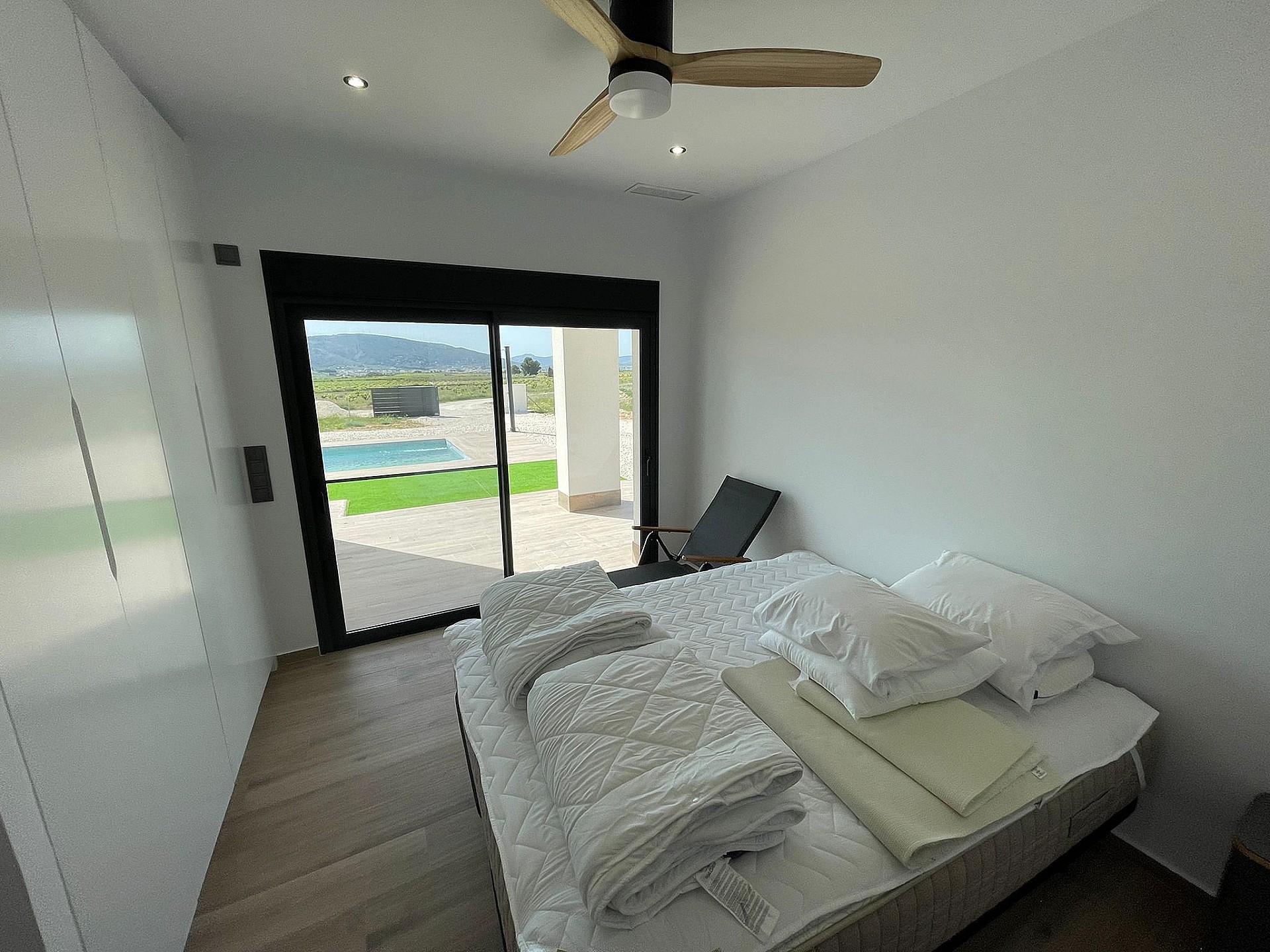 Resale - 4 Bedroom 2 Bathroom Villa in Aspe - - Alicante Resale - 4 Bedroom 2 Bathroom Villa in Aspe - - Alicante