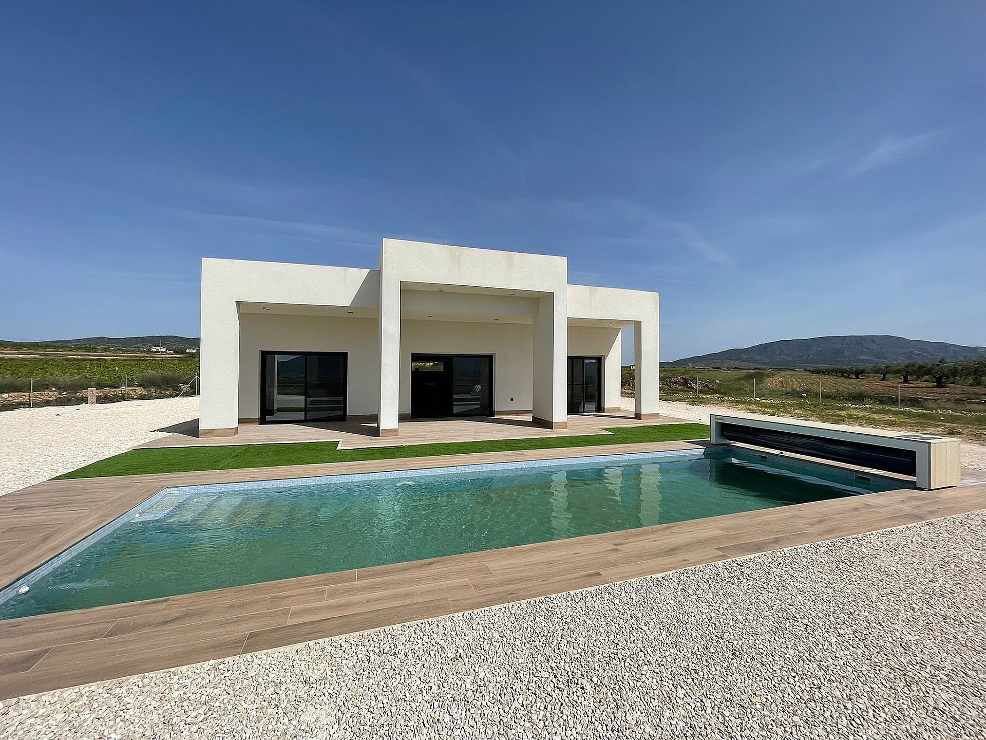 Resale - 4 Bedroom 2 Bathroom Villa in Aspe - - Alicante Resale - 4 Bedroom 2 Bathroom Villa in Aspe - - Alicante