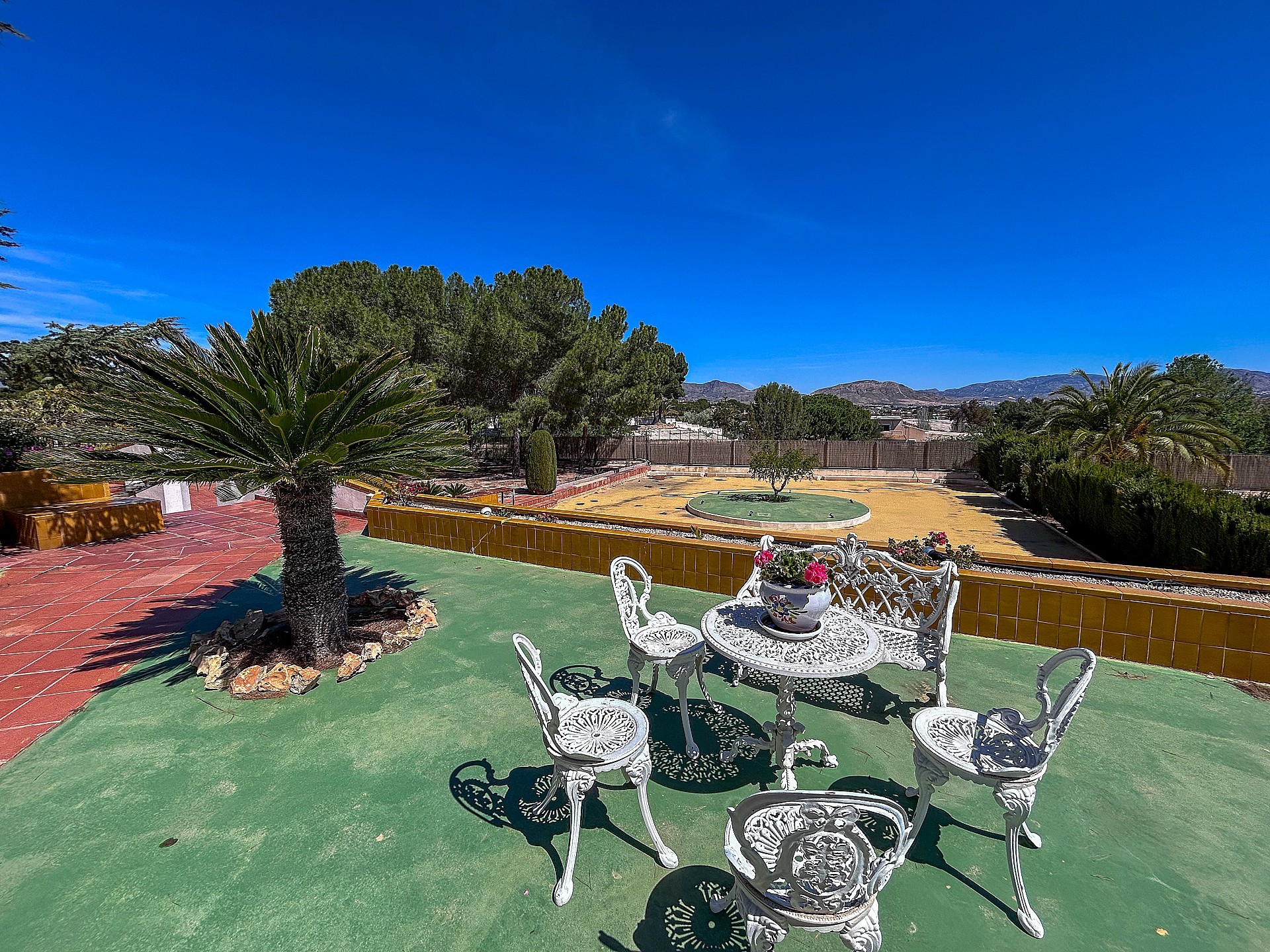 Resale - 6 Bedroom 4 Bathroom Villa in Monovar - - Alicante Resale - 6 Bedroom 4 Bathroom Villa in Monovar - - Alicante