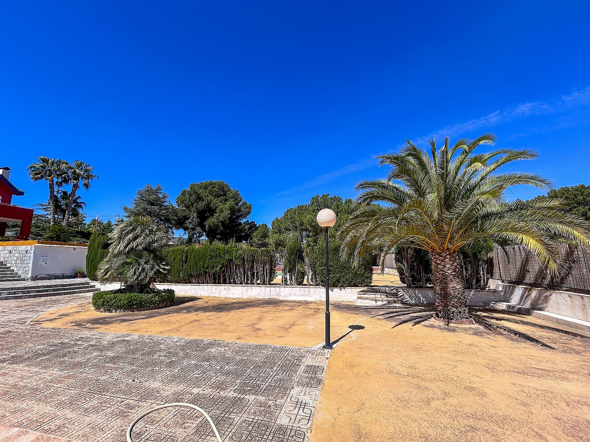 Resale - 6 Bedroom 4 Bathroom Villa in Monovar - - Alicante Resale - 6 Bedroom 4 Bathroom Villa in Monovar - - Alicante