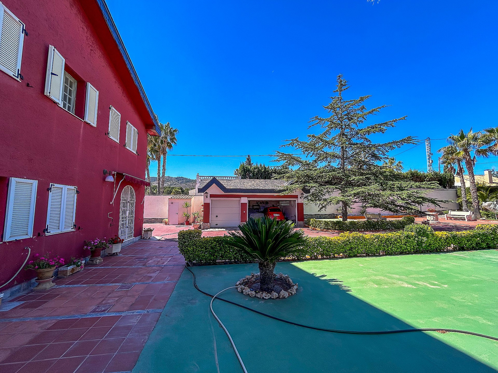 Resale - 6 Bedroom 4 Bathroom Villa in Monovar - - Alicante Resale - 6 Bedroom 4 Bathroom Villa in Monovar - - Alicante