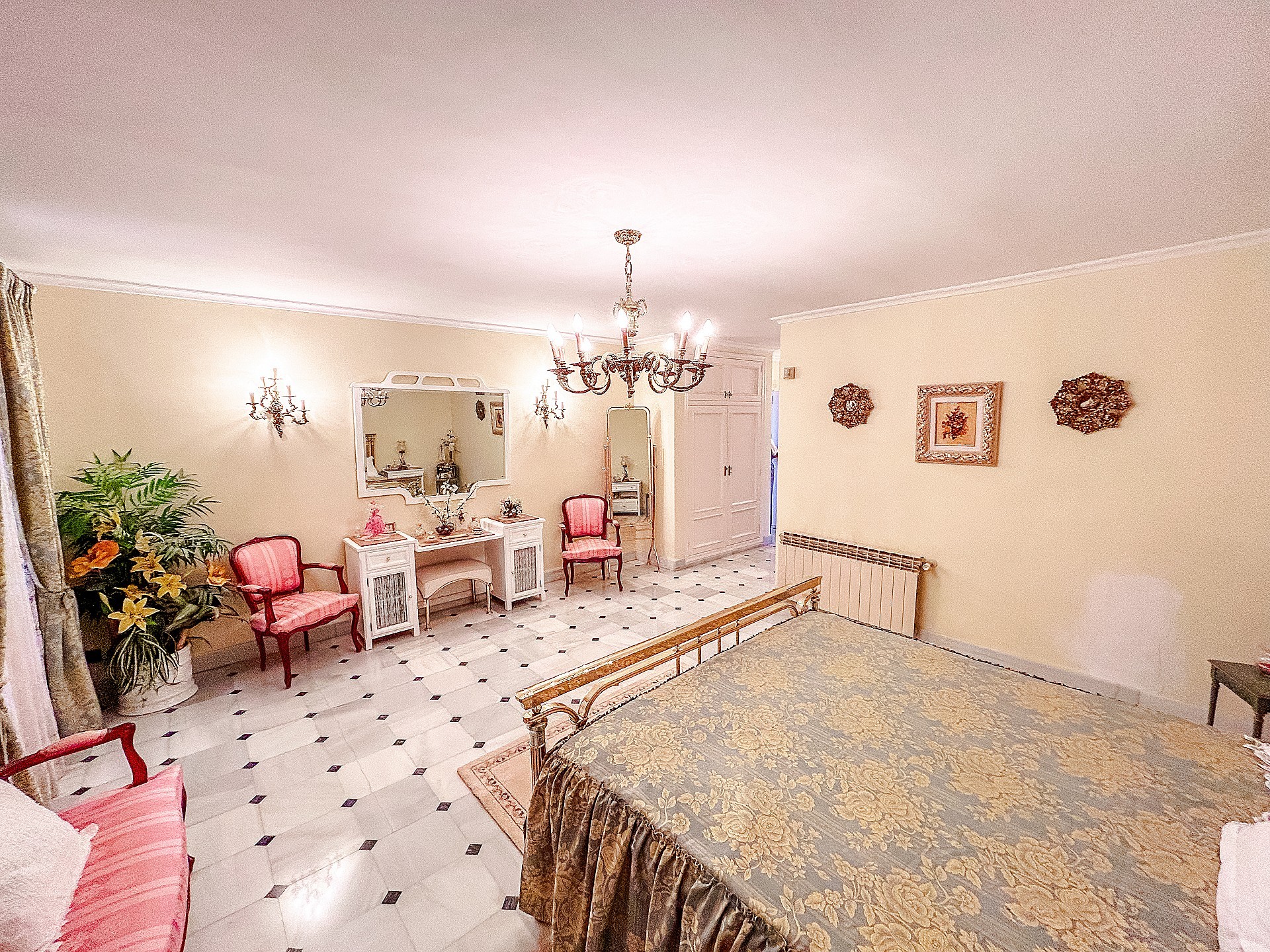 Resale - 6 Bedroom 4 Bathroom Villa in Monovar - - Alicante Resale - 6 Bedroom 4 Bathroom Villa in Monovar - - Alicante