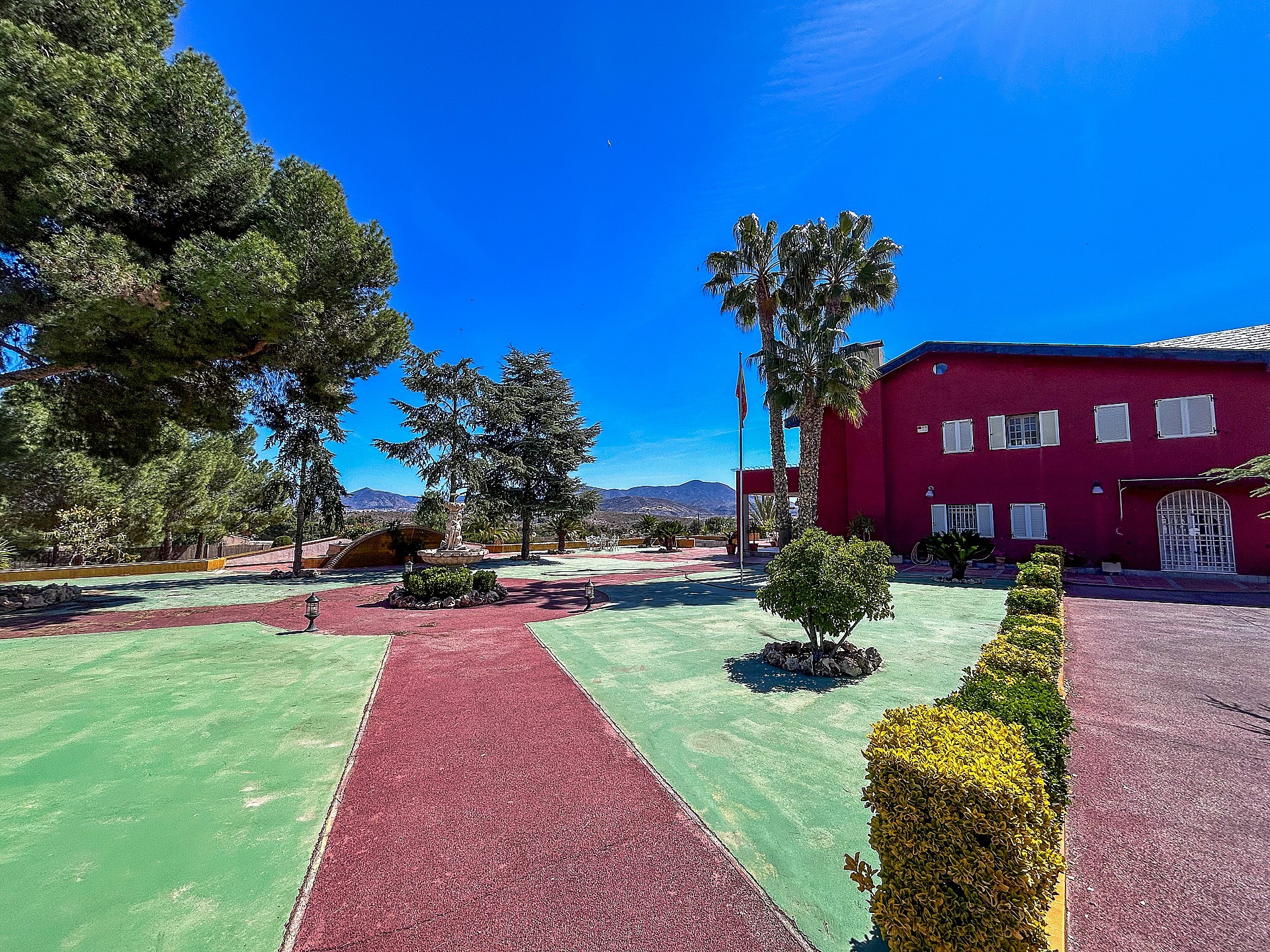 Resale - 6 Bedroom 4 Bathroom Villa in Monovar - - Alicante Resale - 6 Bedroom 4 Bathroom Villa in Monovar - - Alicante
