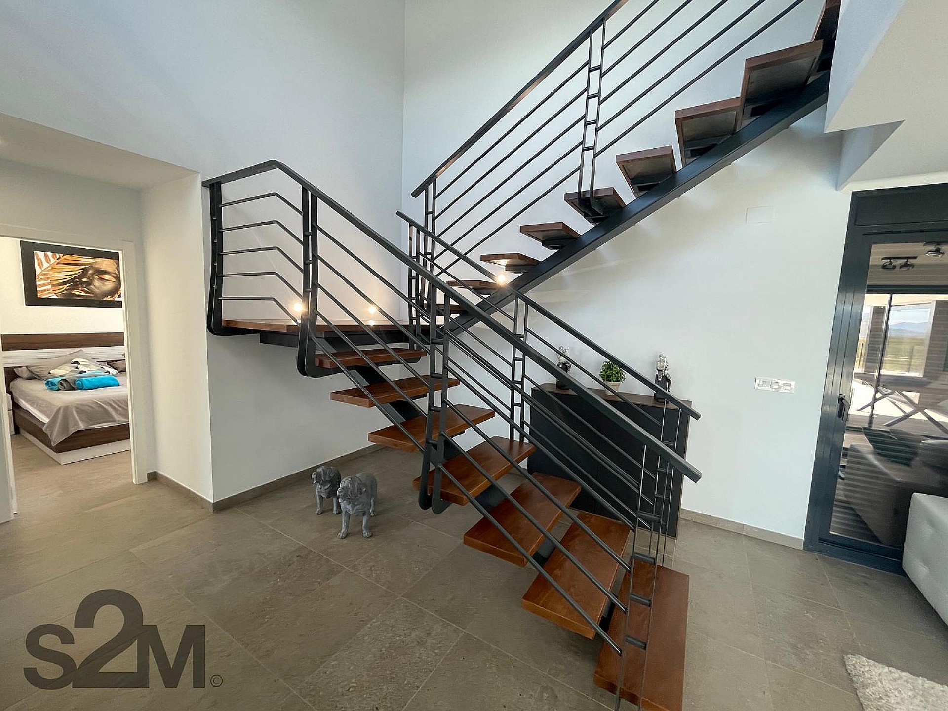 Resale - 5 Bedroom 3 Bathroom Villa in Pinoso - - Alicante Resale - 5 Bedroom 3 Bathroom Villa in Pinoso - - Alicante