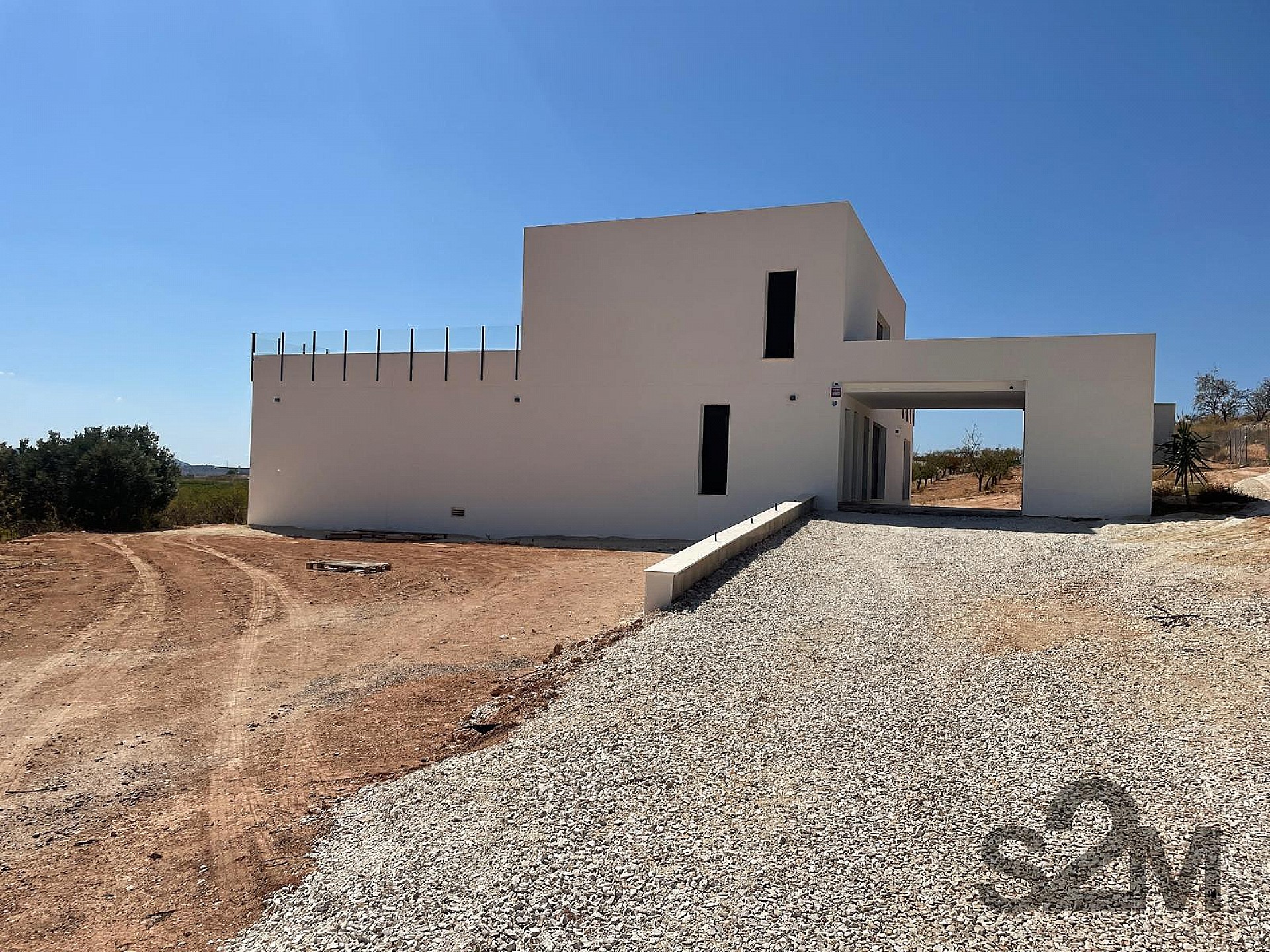 Resale - 3 Bedroom 2 Bathroom Villa in Pinoso - - Alicante Resale - 3 Bedroom 2 Bathroom Villa in Pinoso - - Alicante