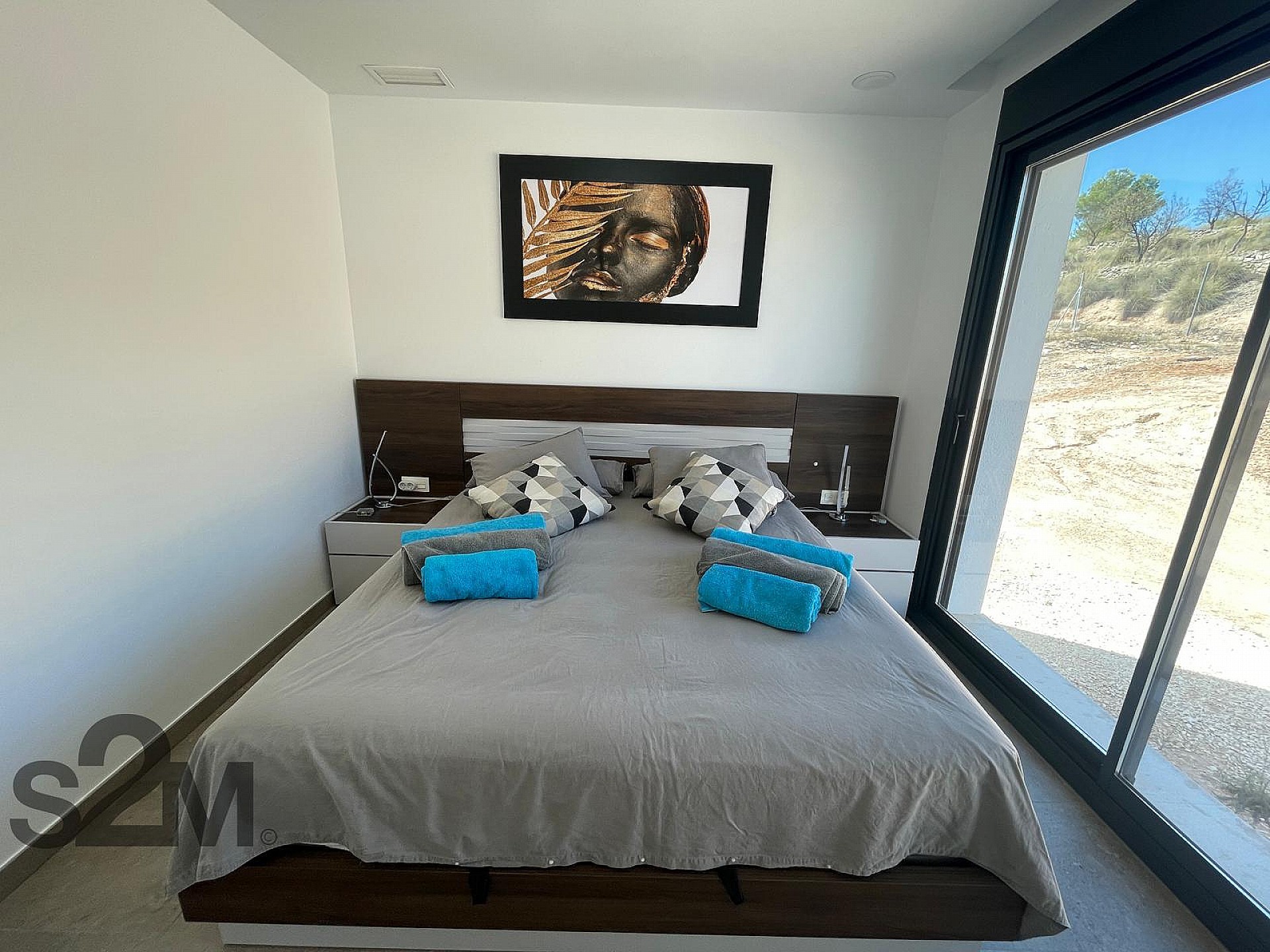 Resale - 3 Bedroom 2 Bathroom Villa in Pinoso - - Alicante Resale - 3 Bedroom 2 Bathroom Villa in Pinoso - - Alicante
