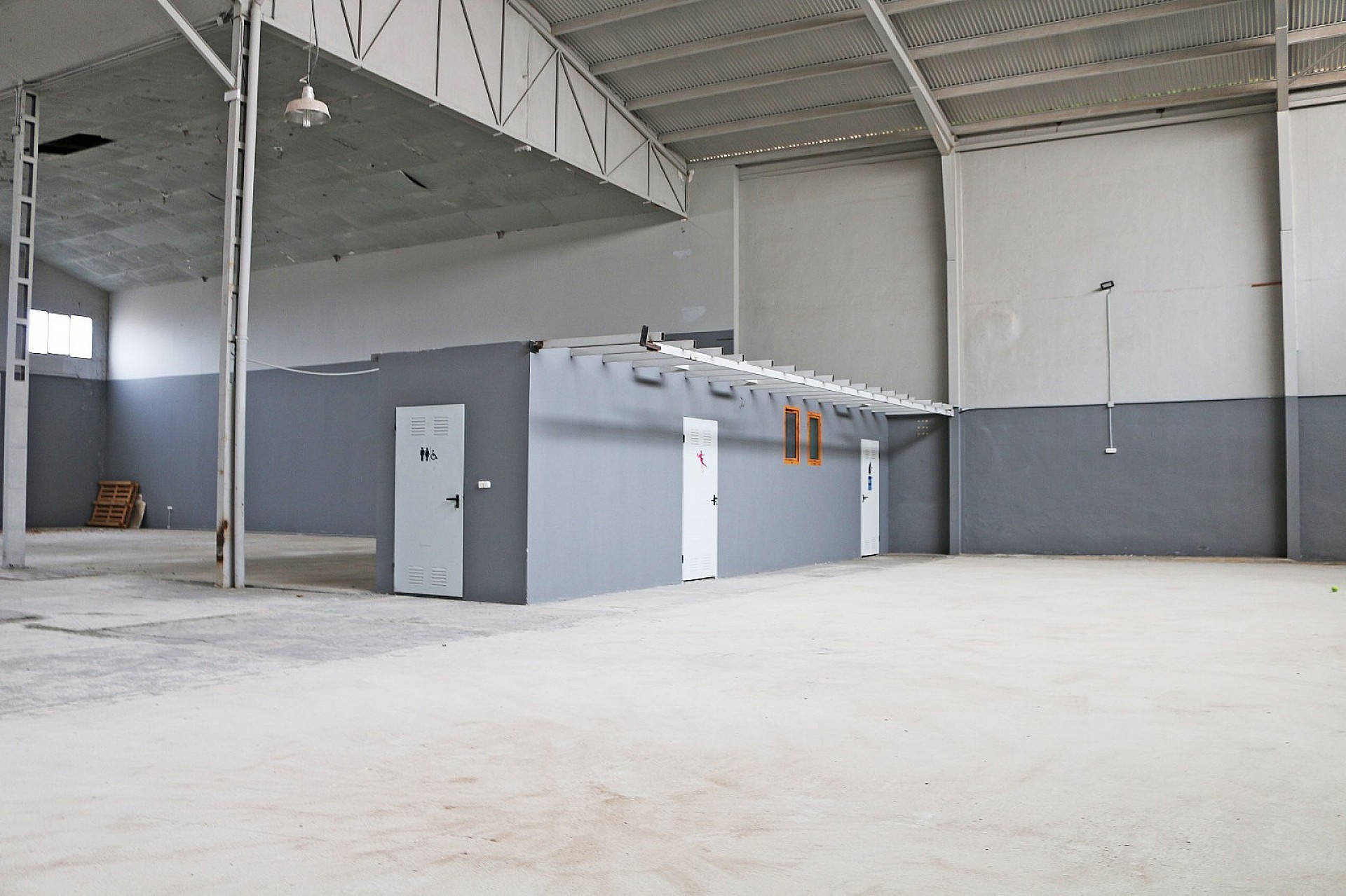 Resale - Commercial in Pinoso - - Alicante Resale - Commercial in Pinoso - - Alicante