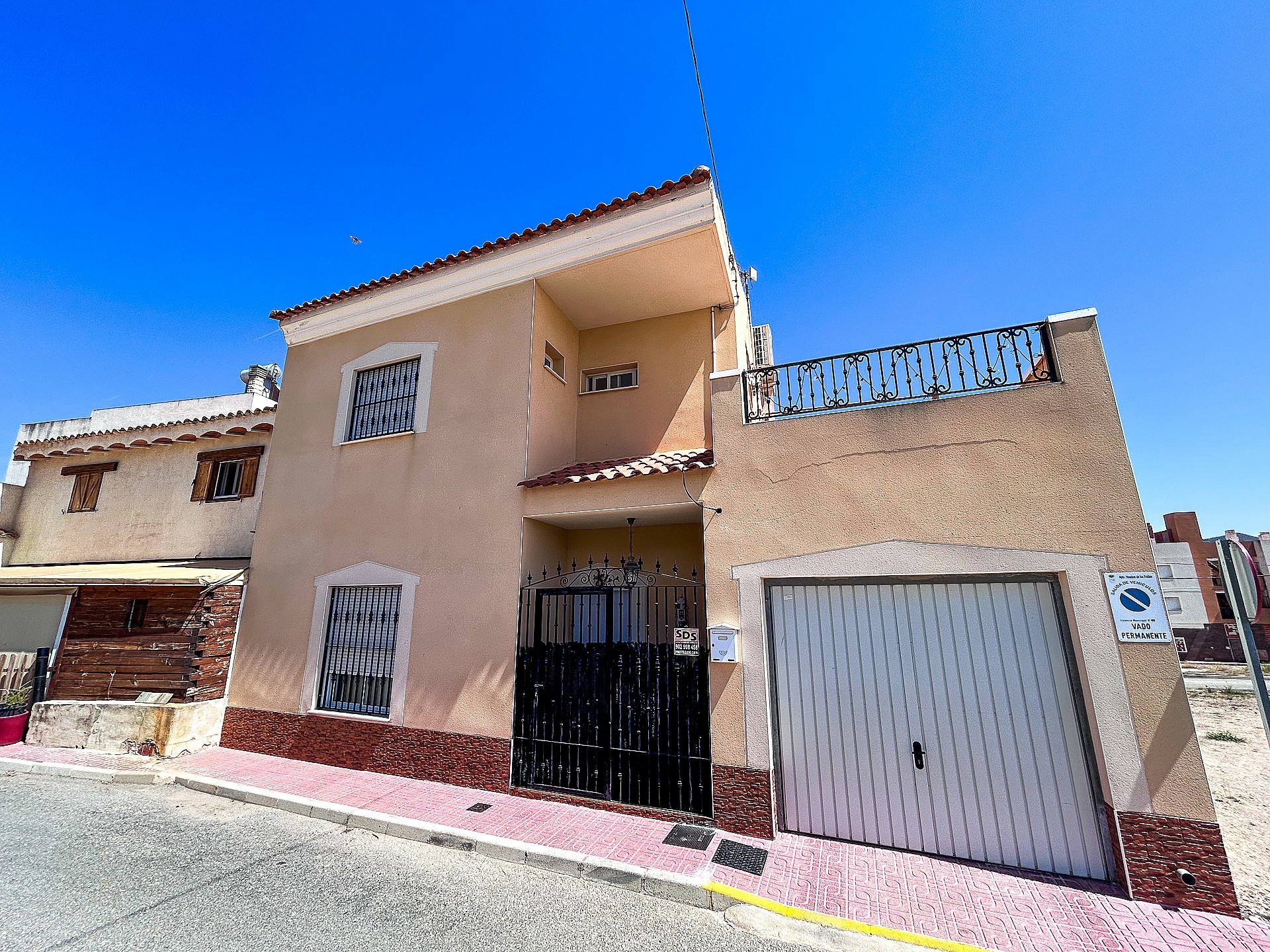 Resale - 3 Bedroom 3 Bathroom Semi-detached in Hondón de los Frailes - - Alicante Resale - 3 Bedroom 3 Bathroom Semi-detached in Hondón de los Frailes - - Alicante