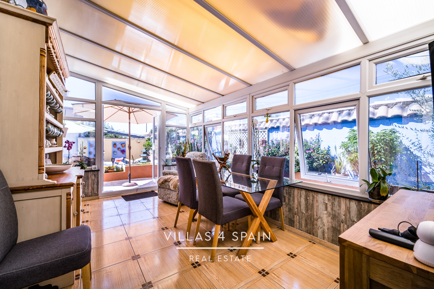 Resale - 4 bedroom 2 bathroom villa with private pool and garden in La Florida - calle venus - Alicante Resale - 4 bedroom 2 bathroom villa with private pool and garden in La Florida - calle venus - Alicante