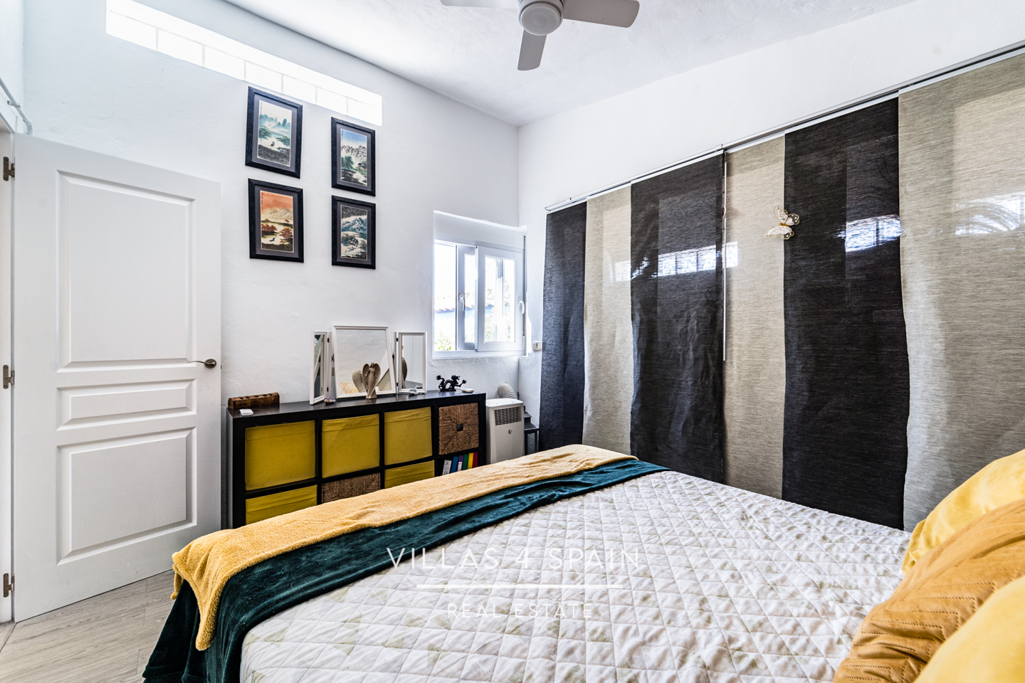 Resale - 4 bedroom 2 bathroom villa with private pool and garden in La Florida - calle venus - Alicante Resale - 4 bedroom 2 bathroom villa with private pool and garden in La Florida - calle venus - Alicante